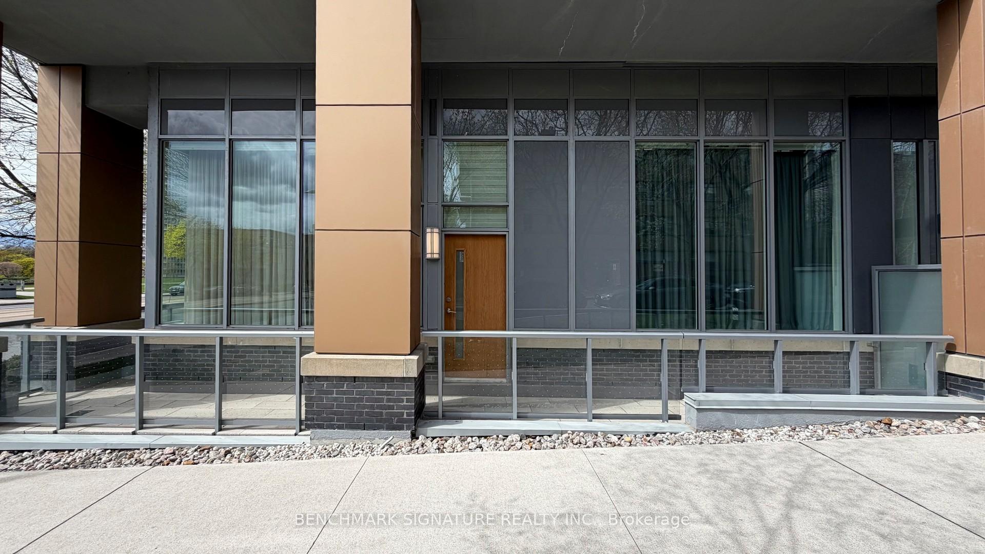 Photo 6 of Unit Th106, 6 Parkwood Avenue, Toronto, Casa Loma — HOMEH