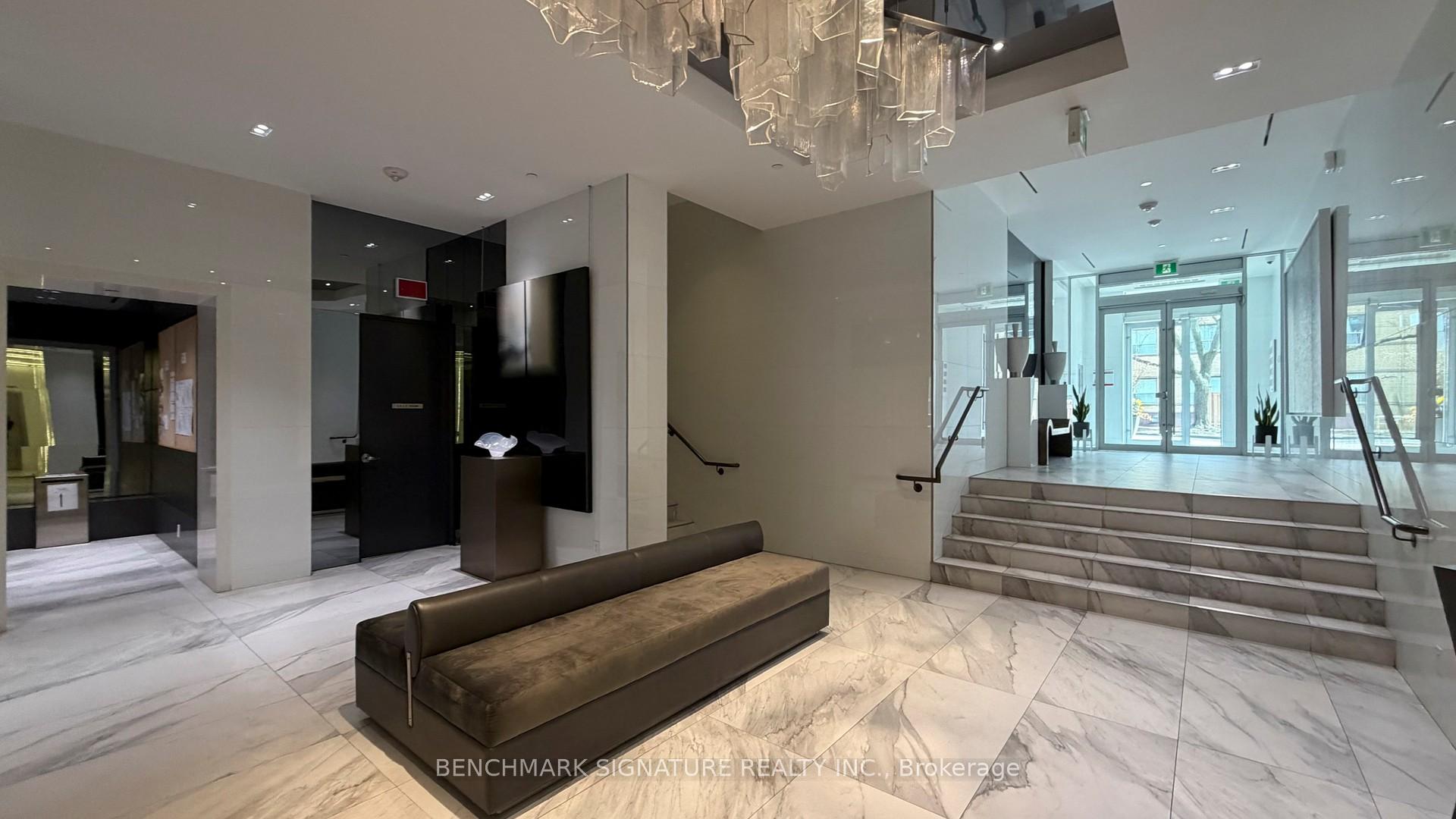 Photo 9 of Unit Th106, 6 Parkwood Avenue, Toronto, Casa Loma — HOMEH
