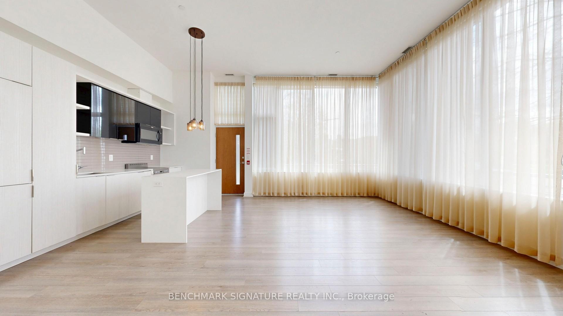 Photo 14 of Unit Th106, 6 Parkwood Avenue, Toronto, Casa Loma — HOMEH