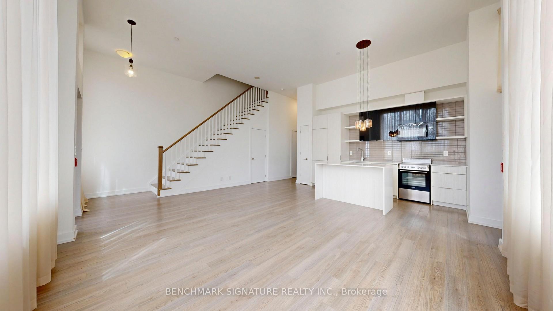 Photo 17 of Unit Th106, 6 Parkwood Avenue, Toronto, Casa Loma — HOMEH