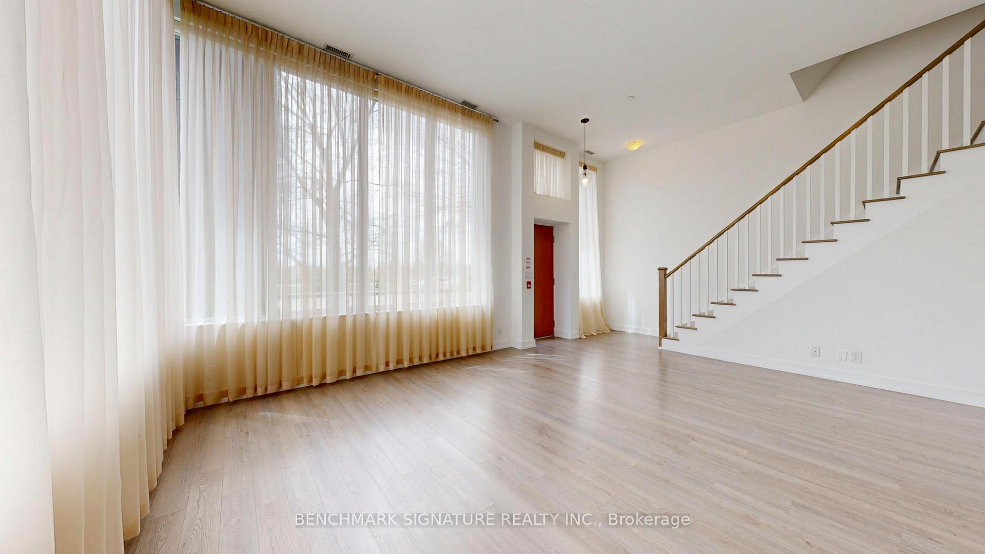 Photo 18 of Unit Th106, 6 Parkwood Avenue, Toronto, Casa Loma — HOMEH