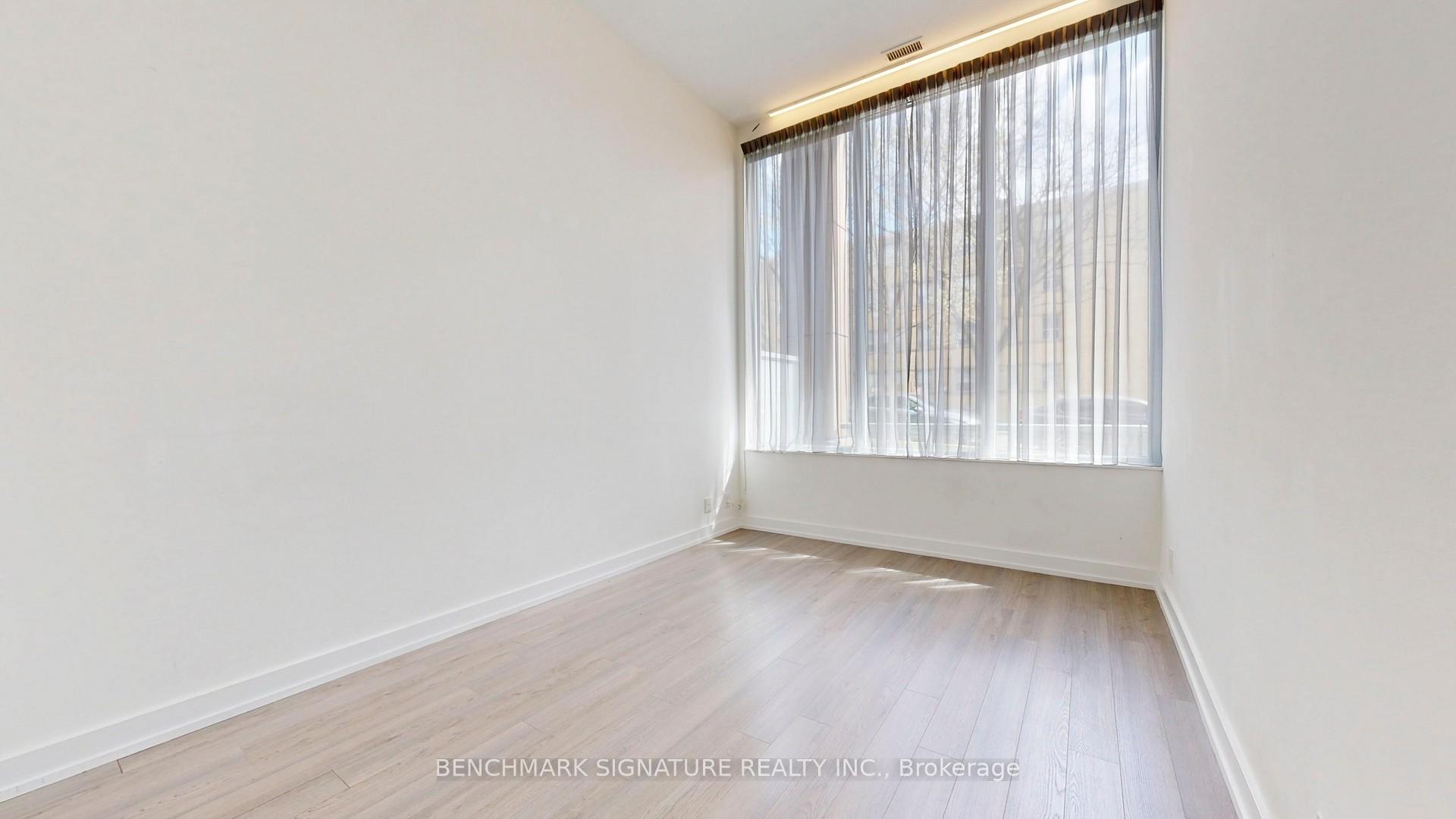 Photo 23 of Unit Th106, 6 Parkwood Avenue, Toronto, Casa Loma — HOMEH