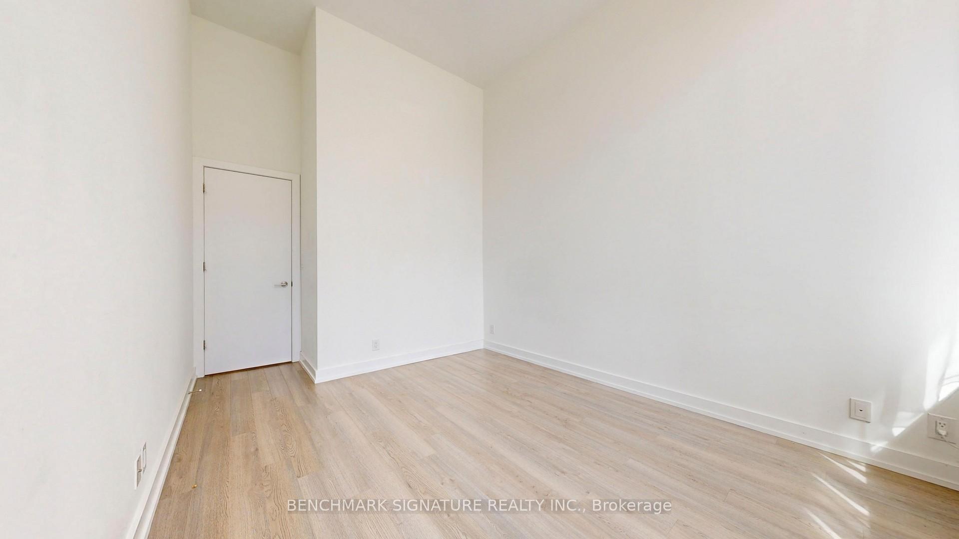 Photo 25 of Unit Th106, 6 Parkwood Avenue, Toronto, Casa Loma — HOMEH