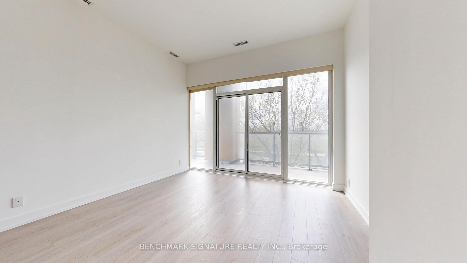 Photo 31 of Unit Th106, 6 Parkwood Avenue, Toronto, Casa Loma — HOMEH