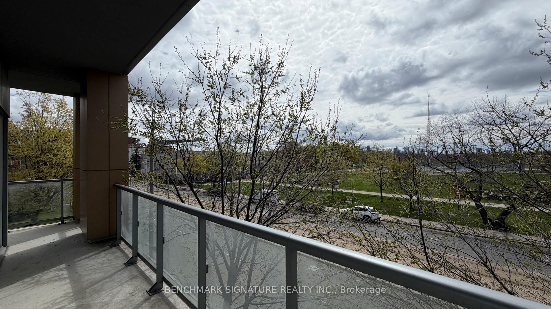 Photo 49 of Unit Th106, 6 Parkwood Avenue, Toronto, Casa Loma — HOMEH