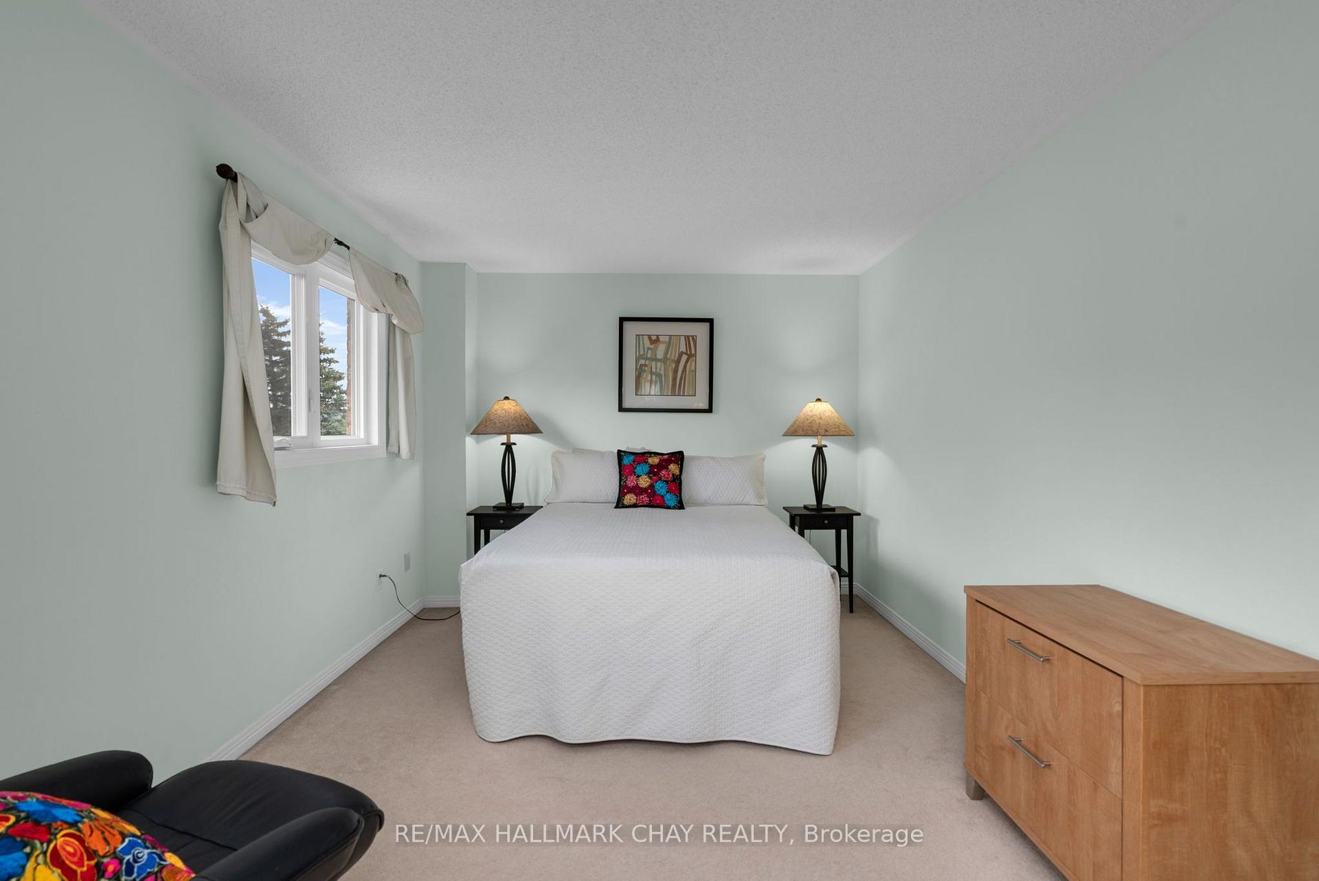 Photo 13 of 769 Playter Crescent, Newmarket, Armitage — HOMEH