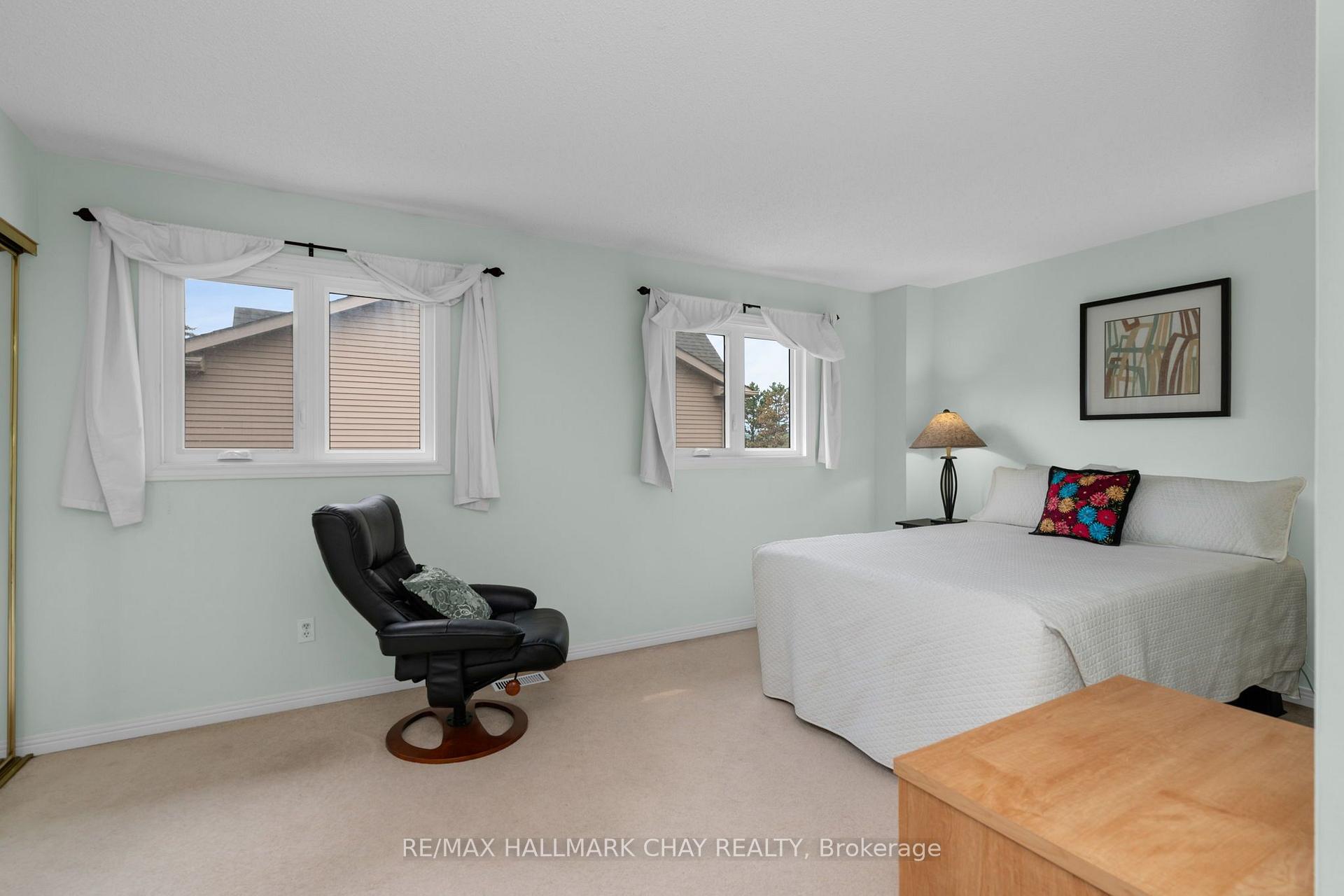 Photo 15 of 769 Playter Crescent, Newmarket, Armitage — HOMEH
