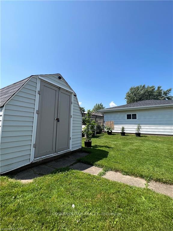 Photo 6 of 68 Clifford Avenue, Welland, Broadway — HOMEH