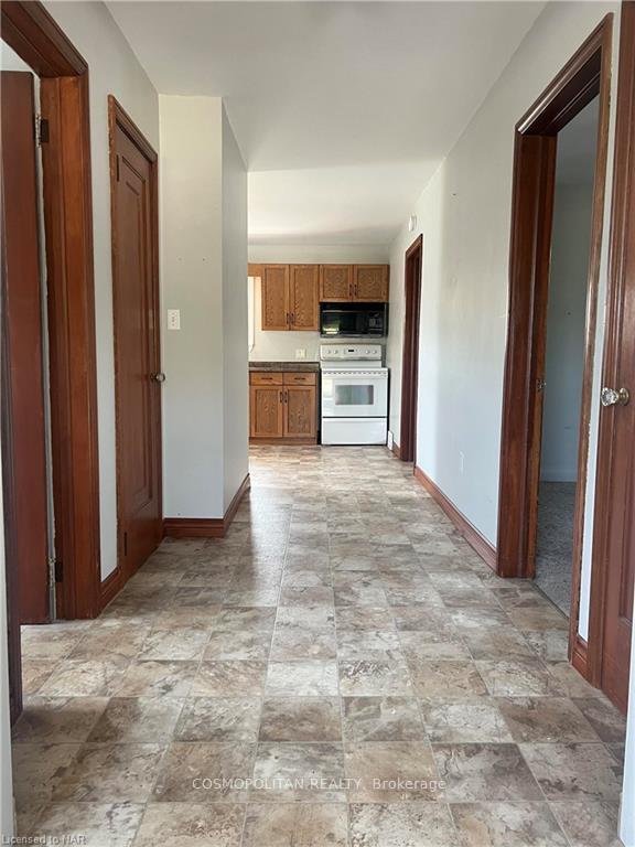 Photo 8 of 68 Clifford Avenue, Welland, Broadway — HOMEH