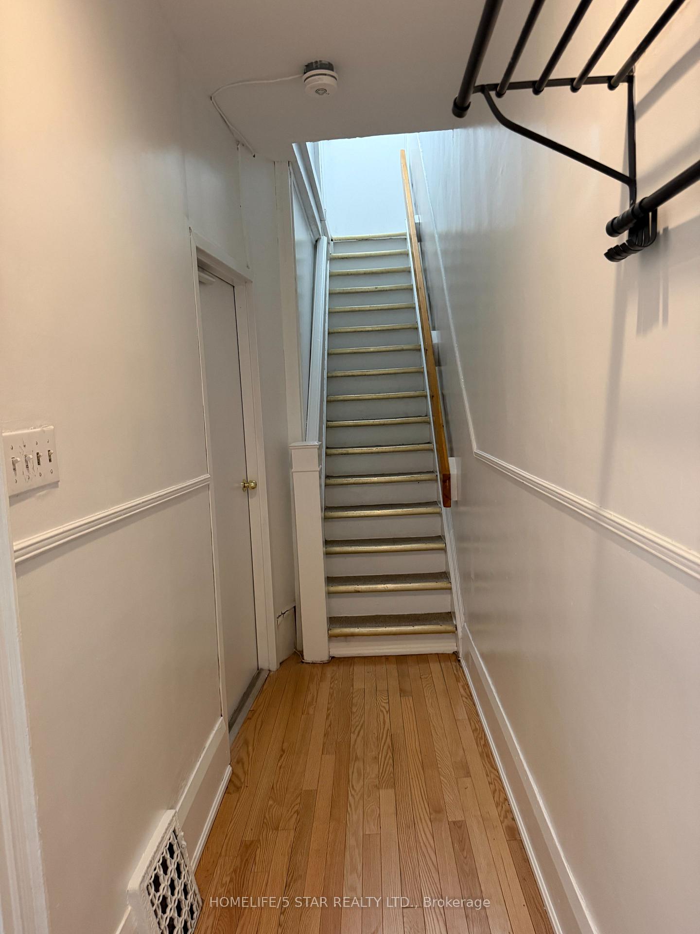 Photo 2 of Unit Apt 2, 743 Euclid Avenue, Toronto, The Annex — HOMEH