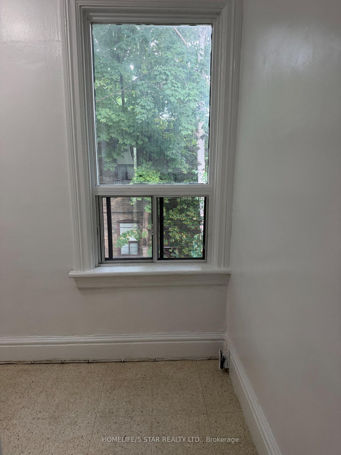 Photo 6 of Unit Apt 2, 743 Euclid Avenue, Toronto, The Annex — HOMEH