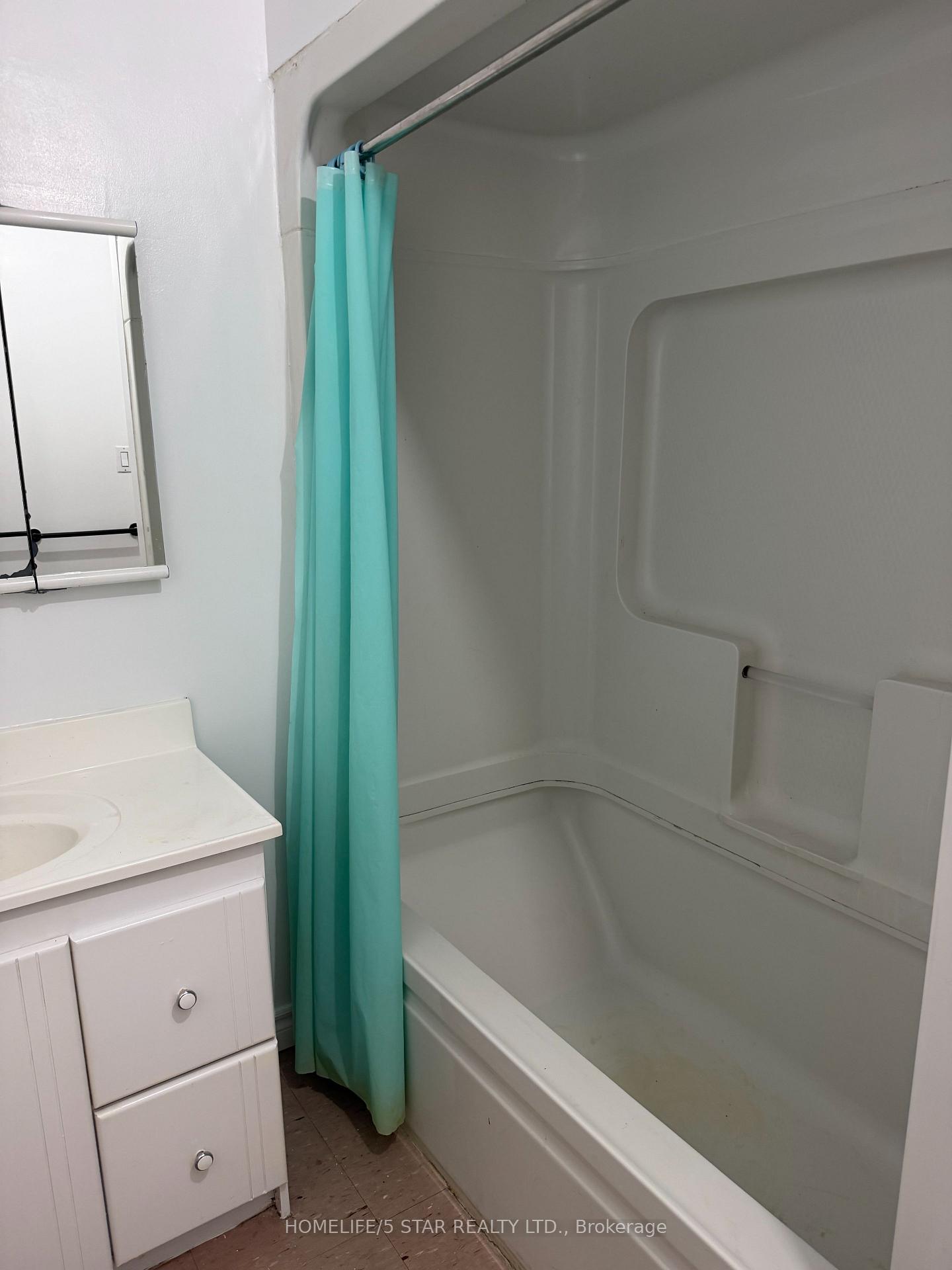 Photo 9 of Unit Apt 2, 743 Euclid Avenue, Toronto, The Annex — HOMEH