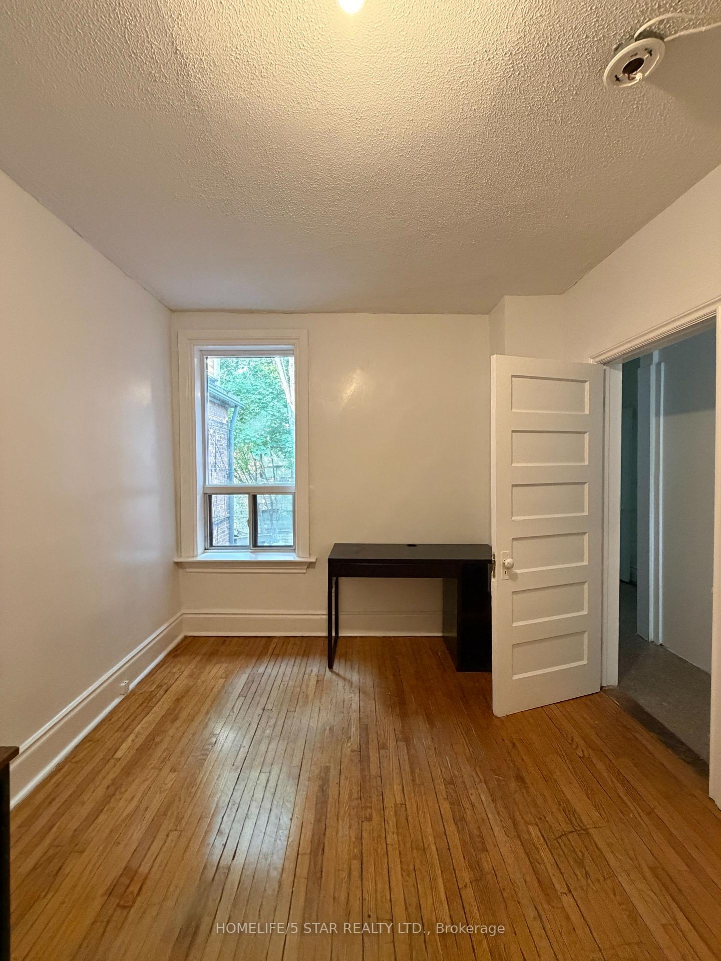 Photo 15 of Unit Apt 2, 743 Euclid Avenue, Toronto, The Annex — HOMEH