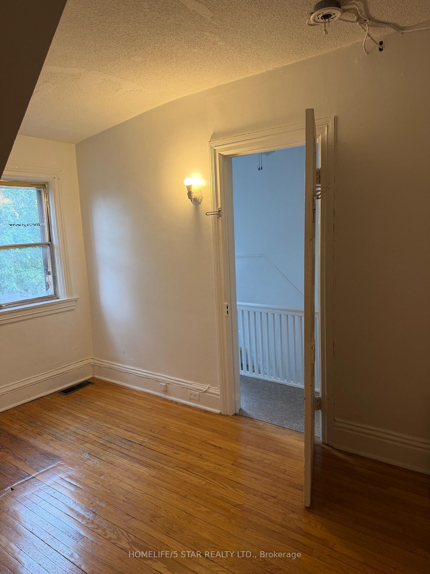 Photo 18 of Unit Apt 2, 743 Euclid Avenue, Toronto, The Annex — HOMEH