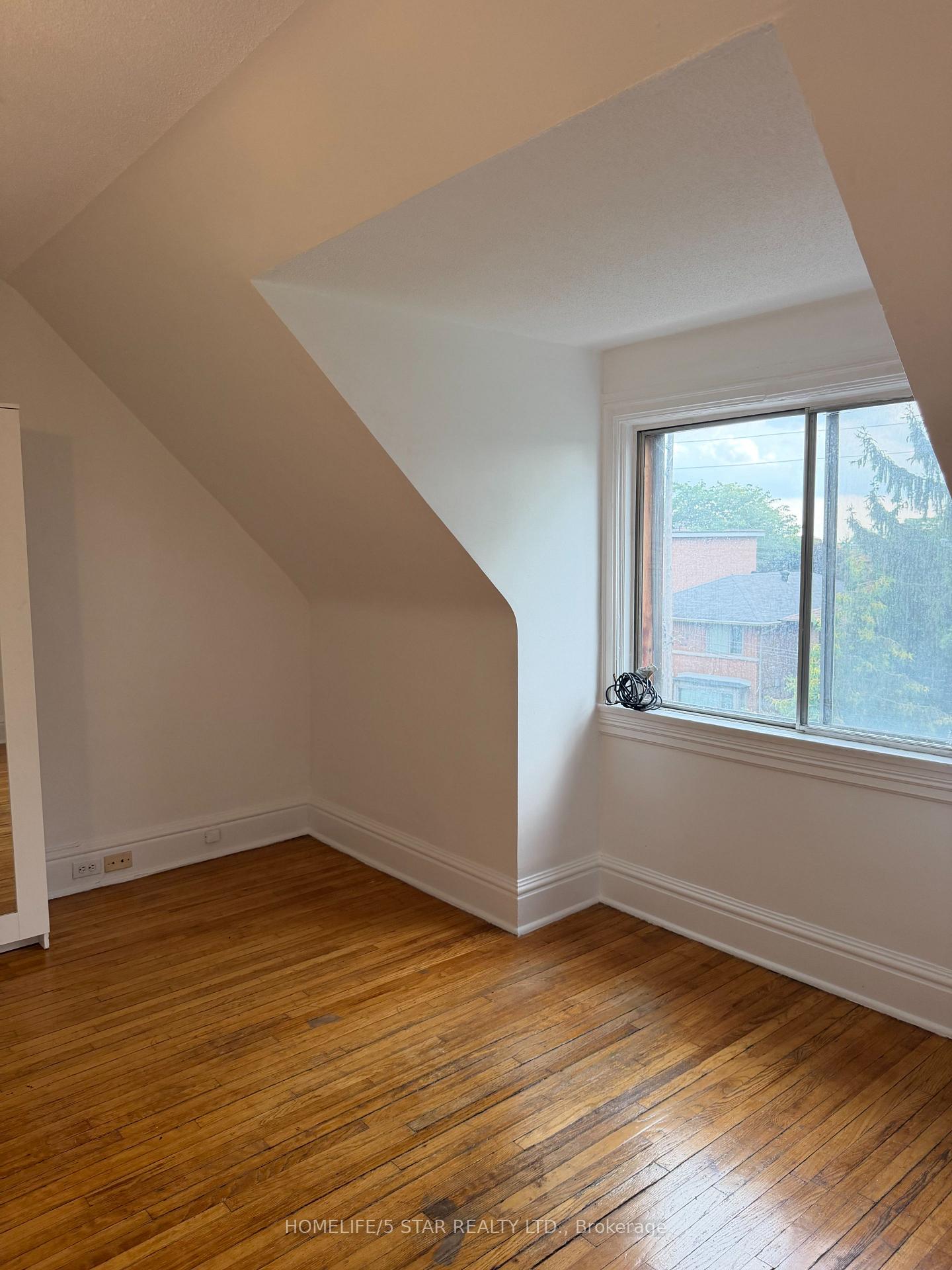 Photo 21 of Unit Apt 2, 743 Euclid Avenue, Toronto, The Annex — HOMEH