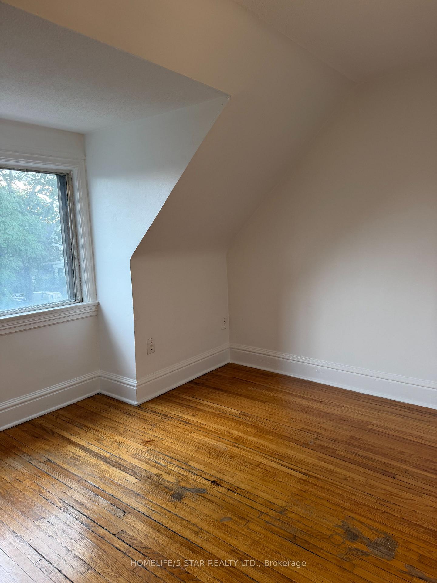 Photo 22 of Unit Apt 2, 743 Euclid Avenue, Toronto, The Annex — HOMEH