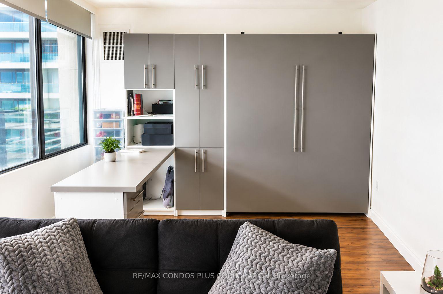 Photo 7 of Unit 1011, 720 Spadina Avenue, Toronto, University — HOMEH