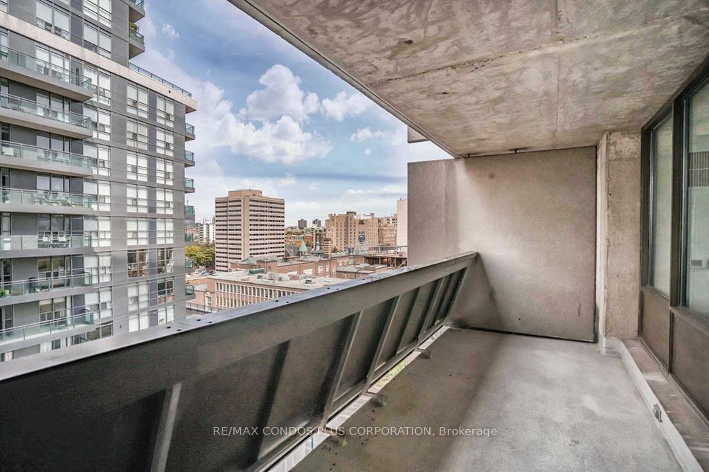 Photo 19 of Unit 1011, 720 Spadina Avenue, Toronto, University — HOMEH