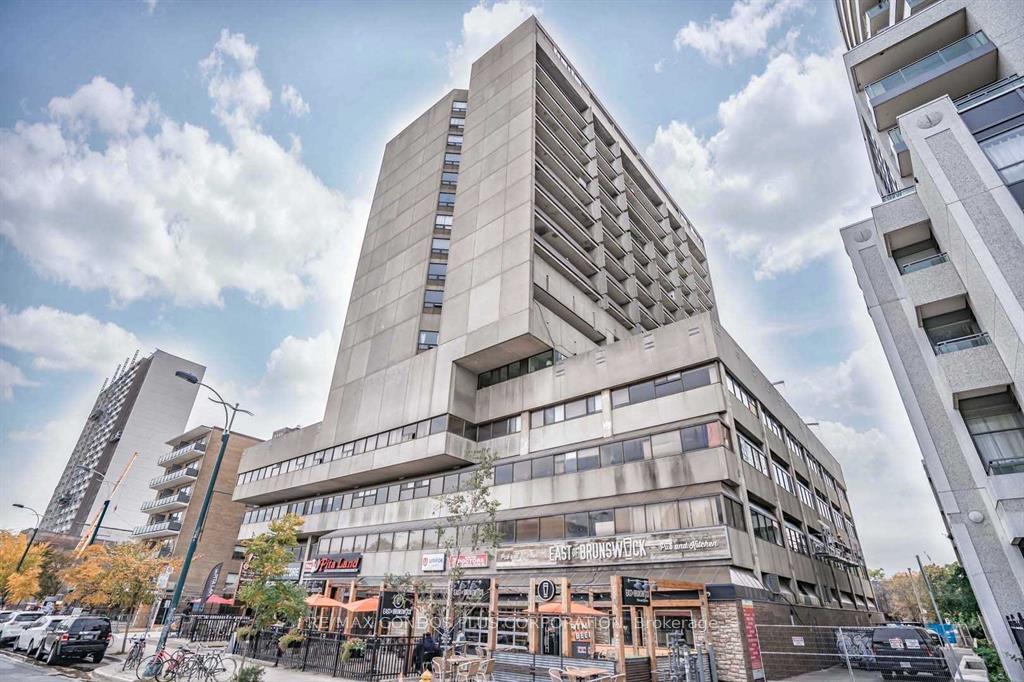 Photo 22 of Unit 1011, 720 Spadina Avenue, Toronto, University — HOMEH