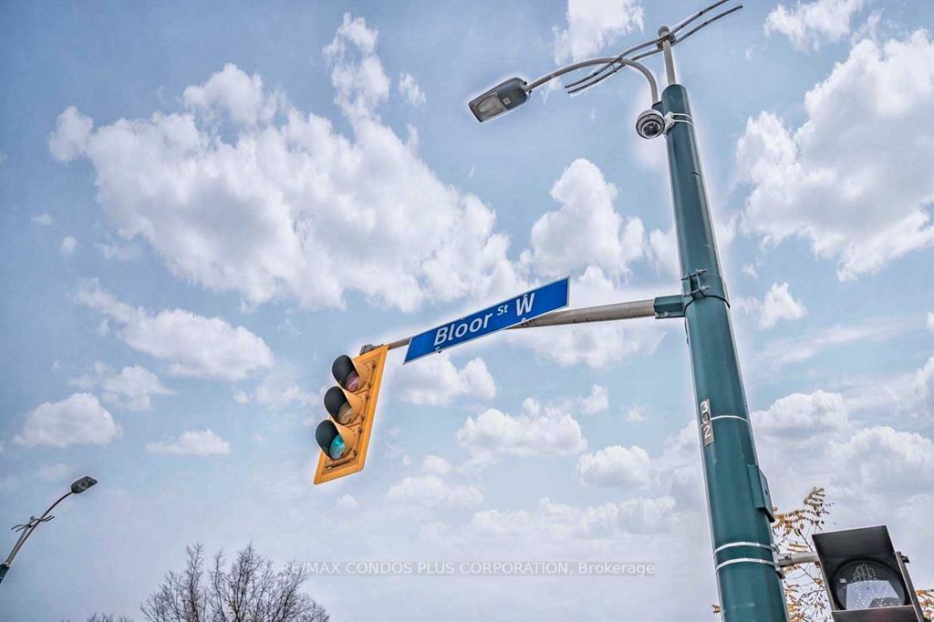 Photo 31 of Unit 1011, 720 Spadina Avenue, Toronto, University — HOMEH