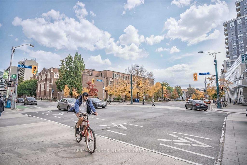 Photo 32 of Unit 1011, 720 Spadina Avenue, Toronto, University — HOMEH