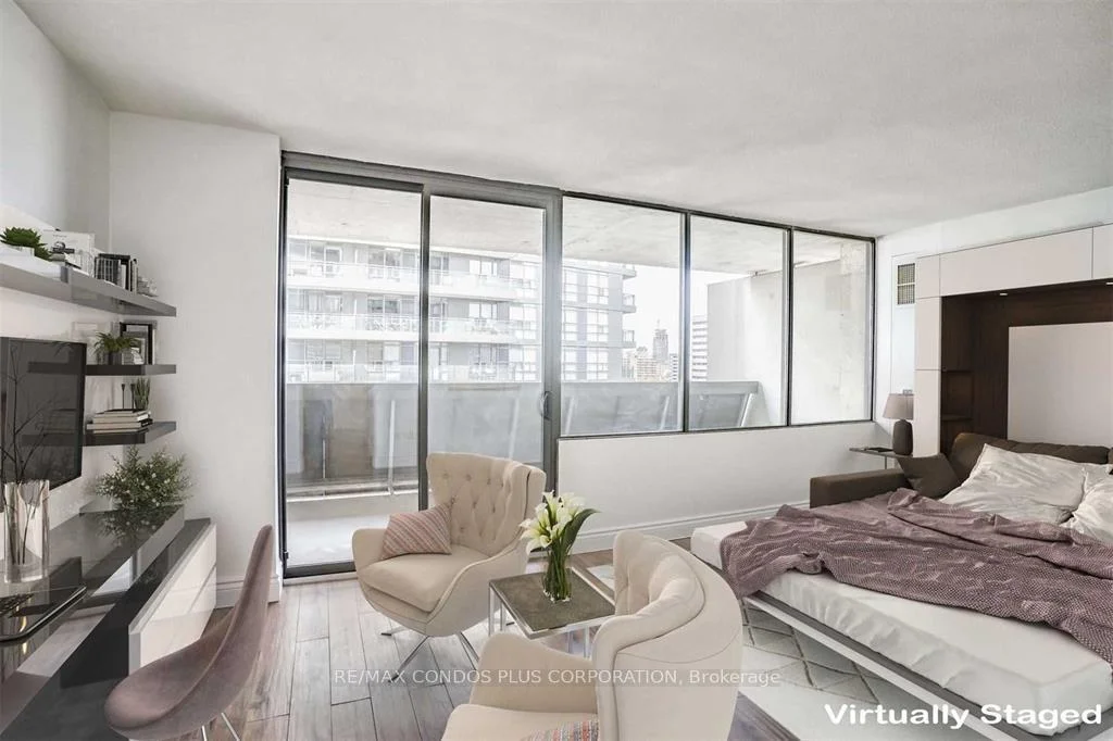 Photo 2 of Unit 1011, 720 Spadina Avenue, Toronto, University — HOMEH