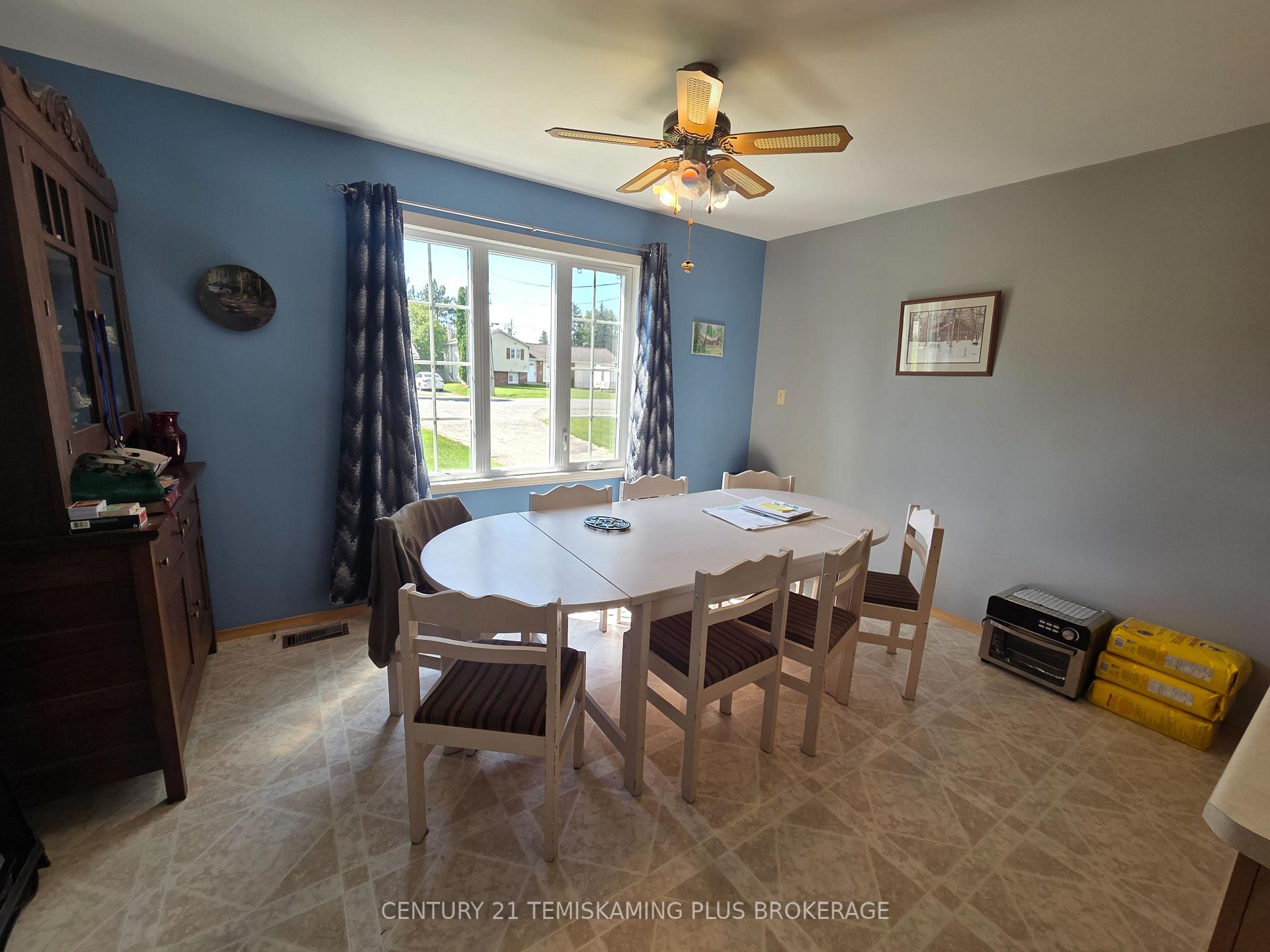 Photo 6 of 125 4th Avenue, Englehart — HOMEH