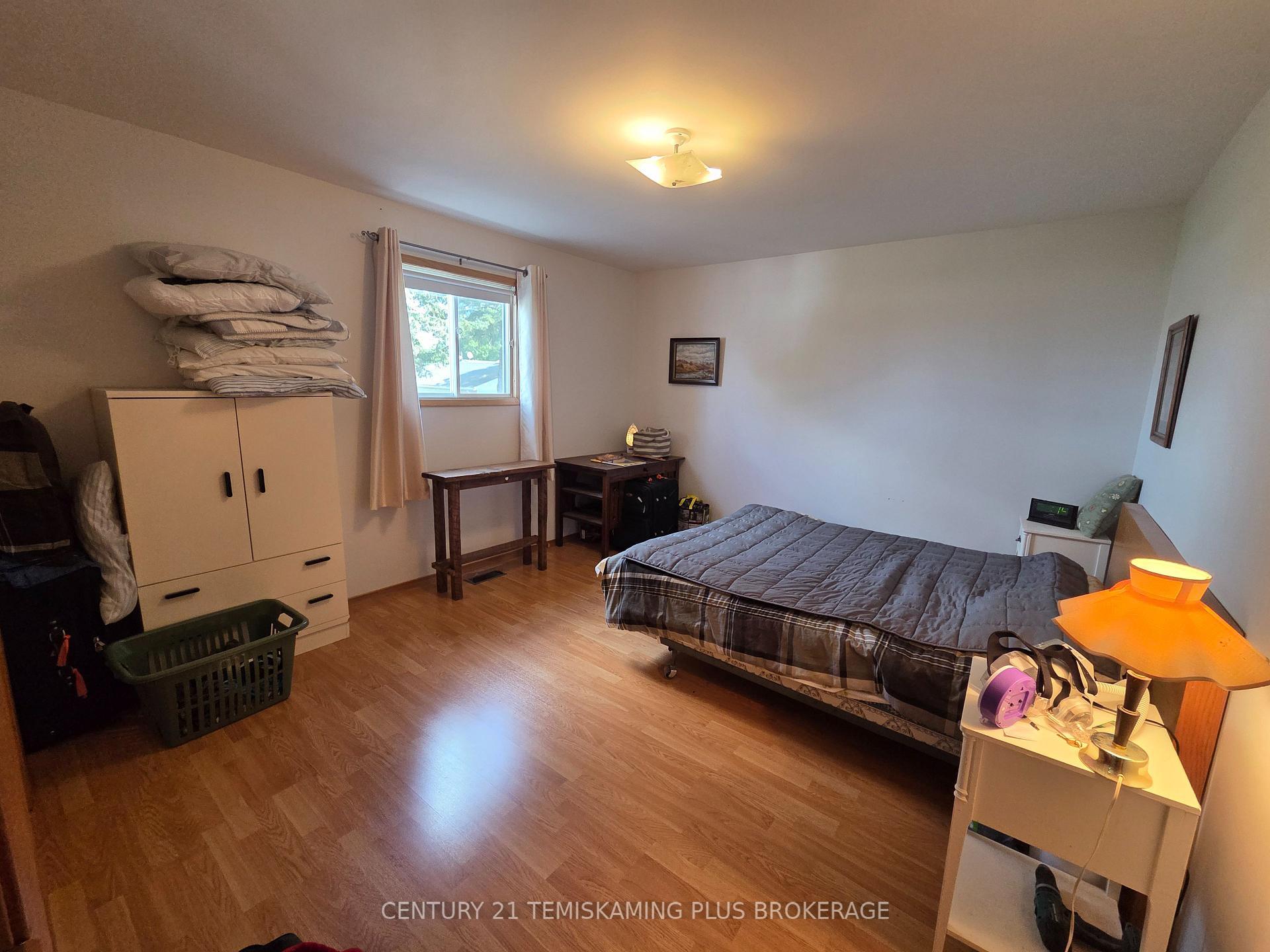 Photo 13 of 125 4th Avenue, Englehart — HOMEH