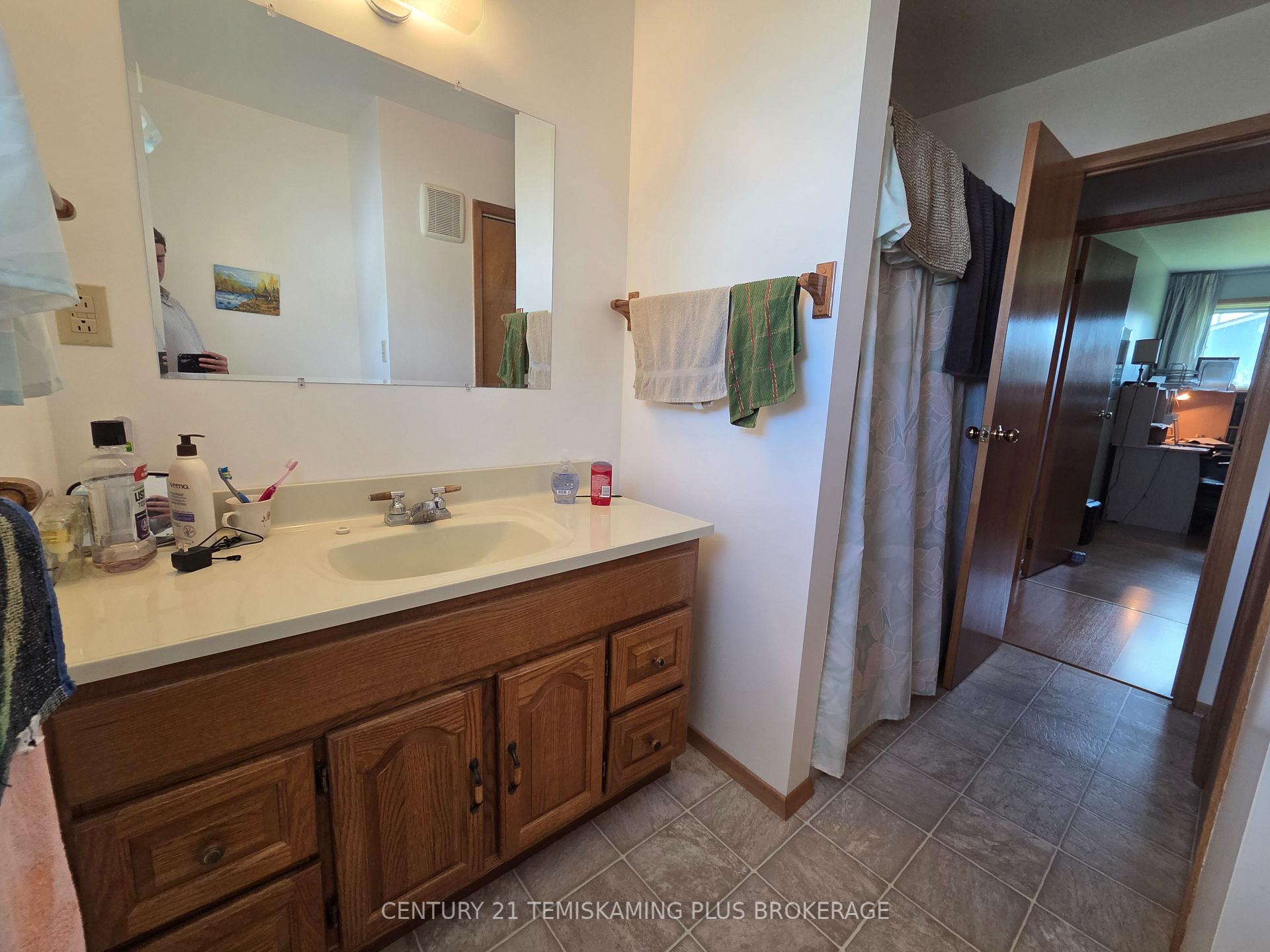 Photo 18 of 125 4th Avenue, Englehart — HOMEH