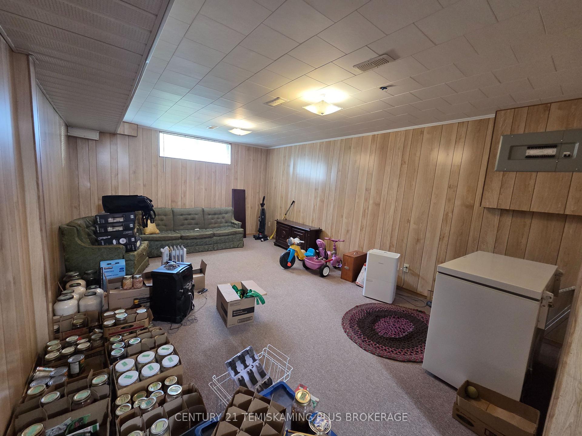 Photo 20 of 125 4th Avenue, Englehart — HOMEH