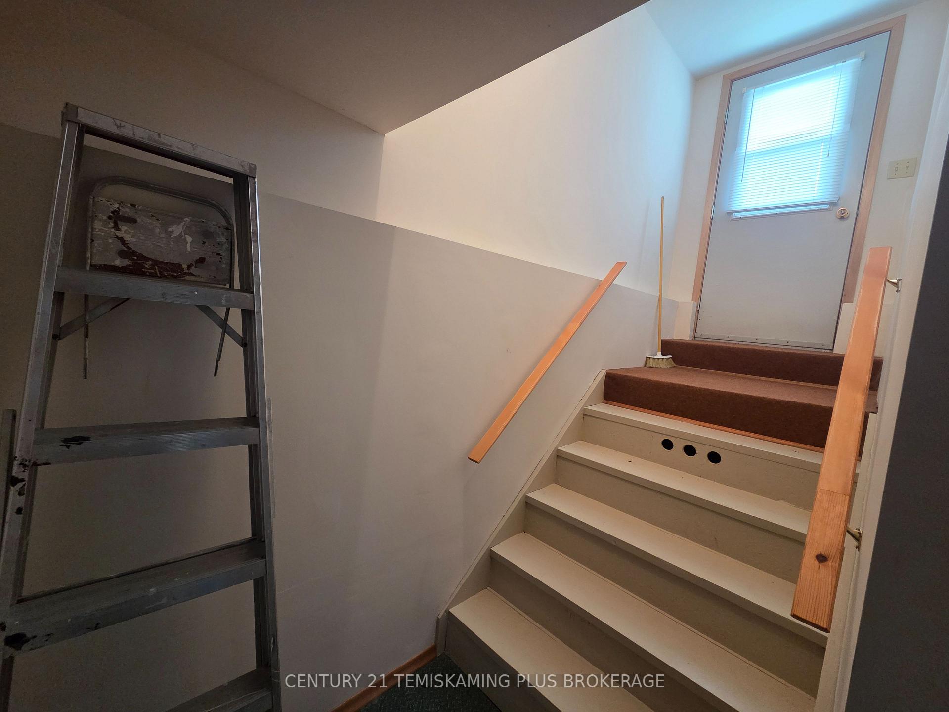 Photo 34 of 125 4th Avenue, Englehart — HOMEH