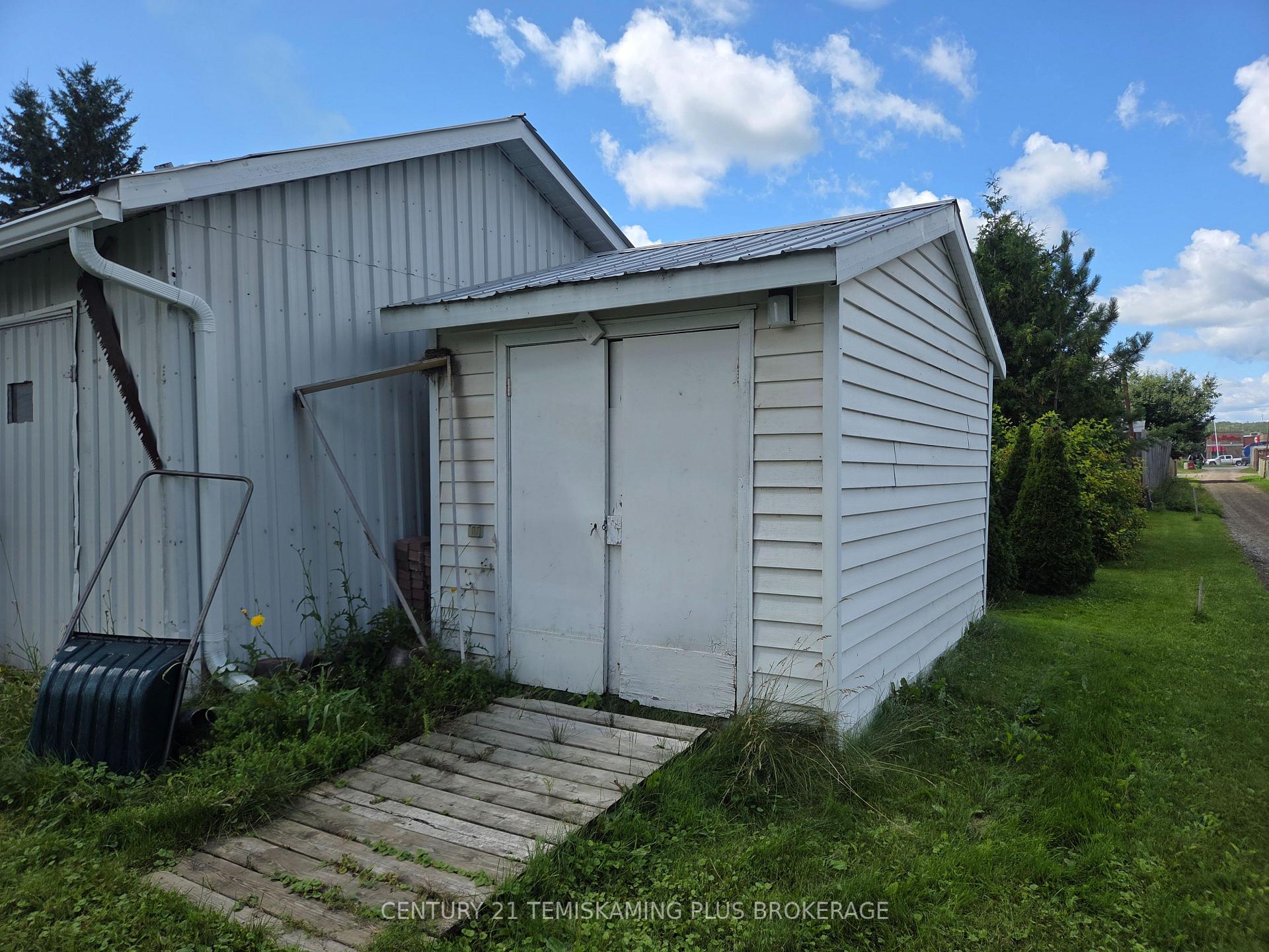 Photo 41 of 125 4th Avenue, Englehart — HOMEH