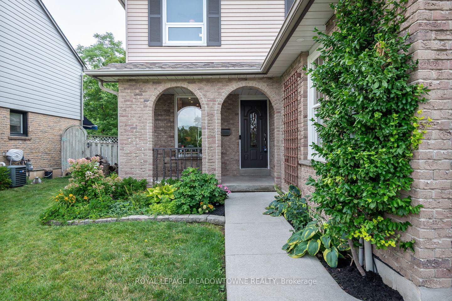 Photo 2 of 784 Laurier Avenue, Milton, Timberlea — HOMEH
