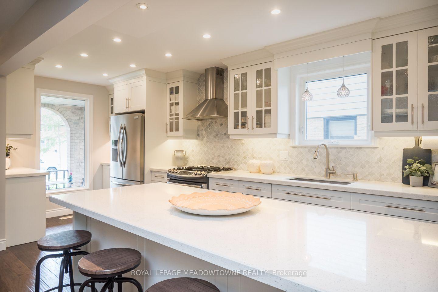 Photo 10 of 784 Laurier Avenue, Milton, Timberlea — HOMEH