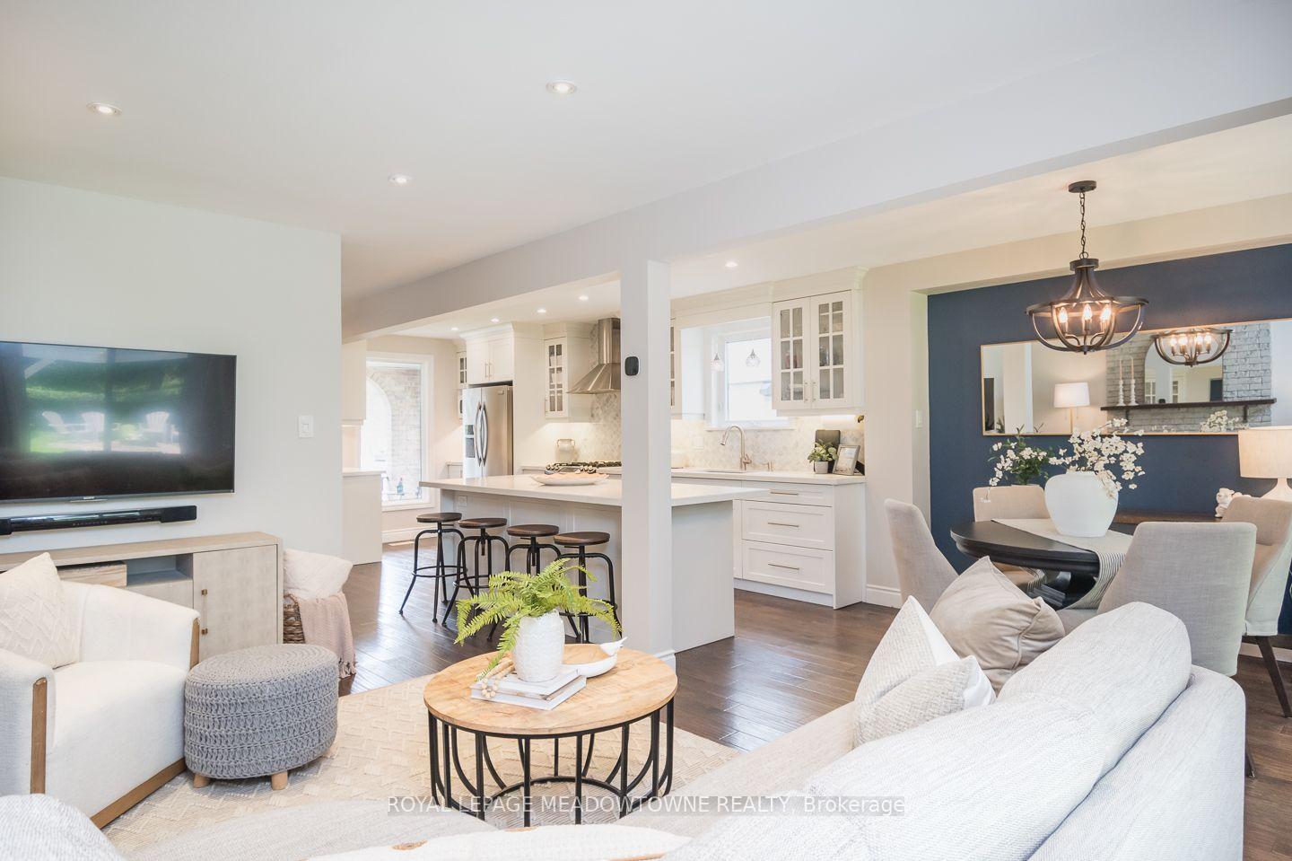 Photo 11 of 784 Laurier Avenue, Milton, Timberlea — HOMEH