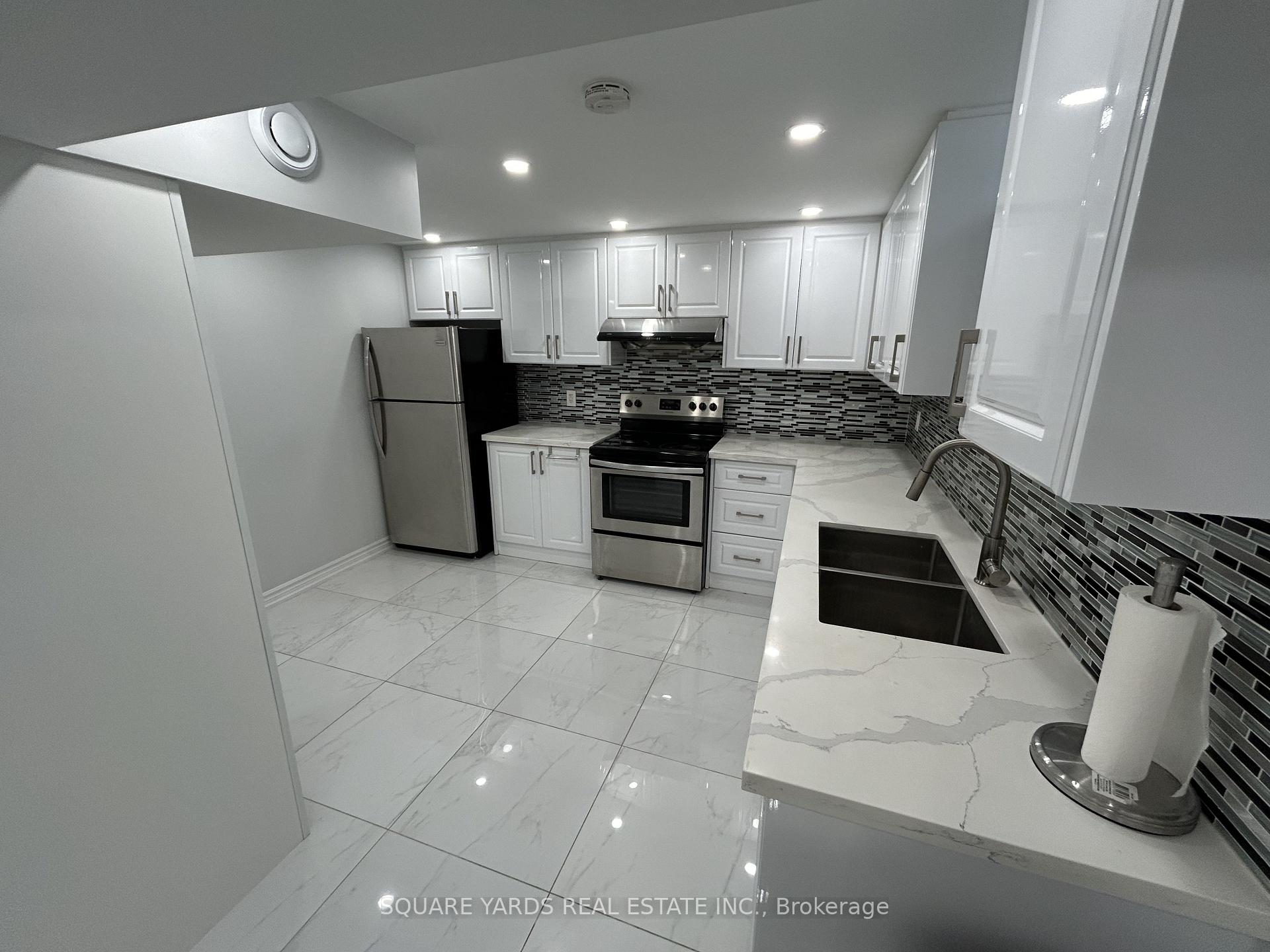 Photo 9 of 55 Bluffwood Crescent, Brampton, Brampton East — HOMEH