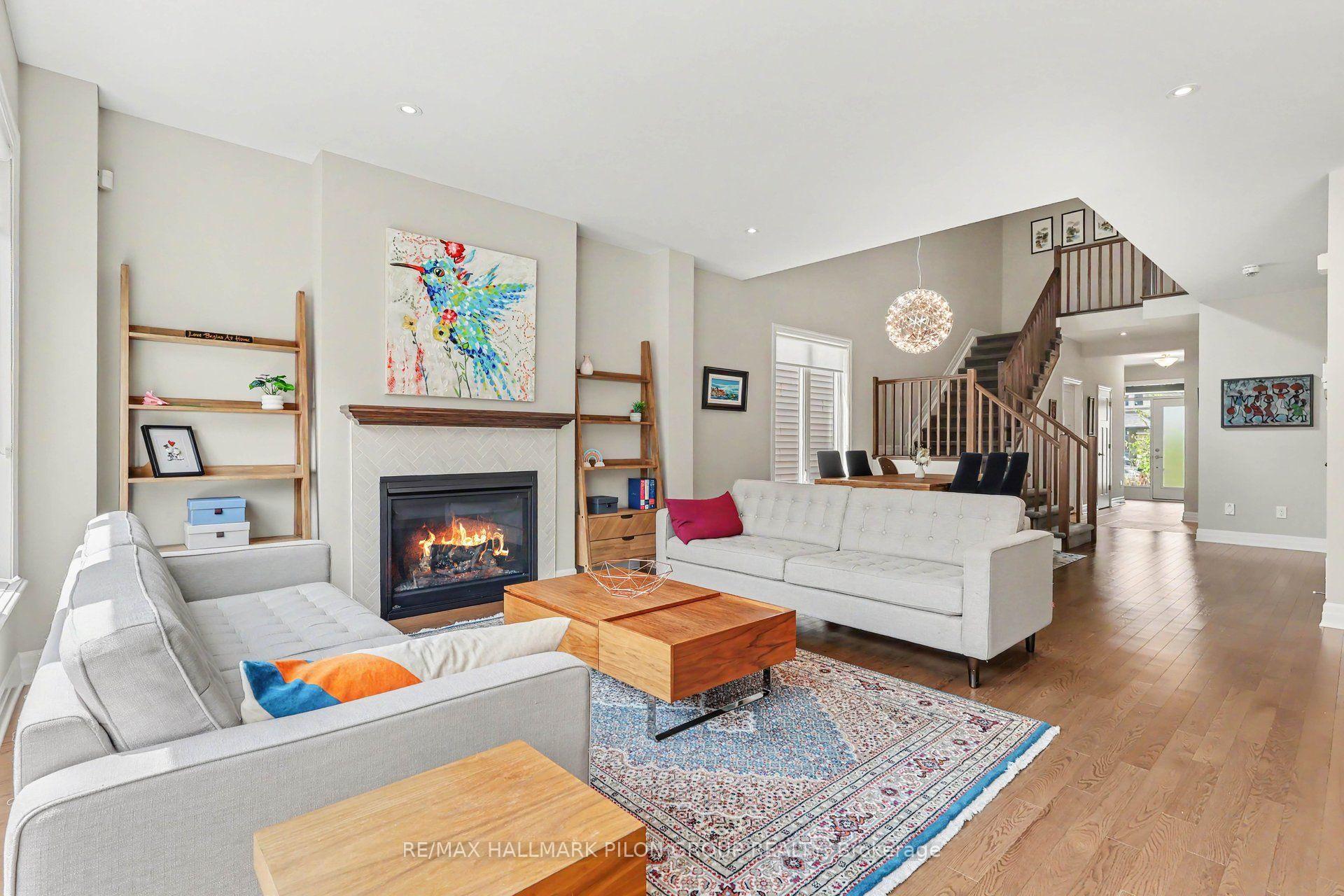 Photo 2 of 260 Shinleaf Crescent, Ottawa, Mer Bleue/Bradley Estates/Anderson Park — HOMEH