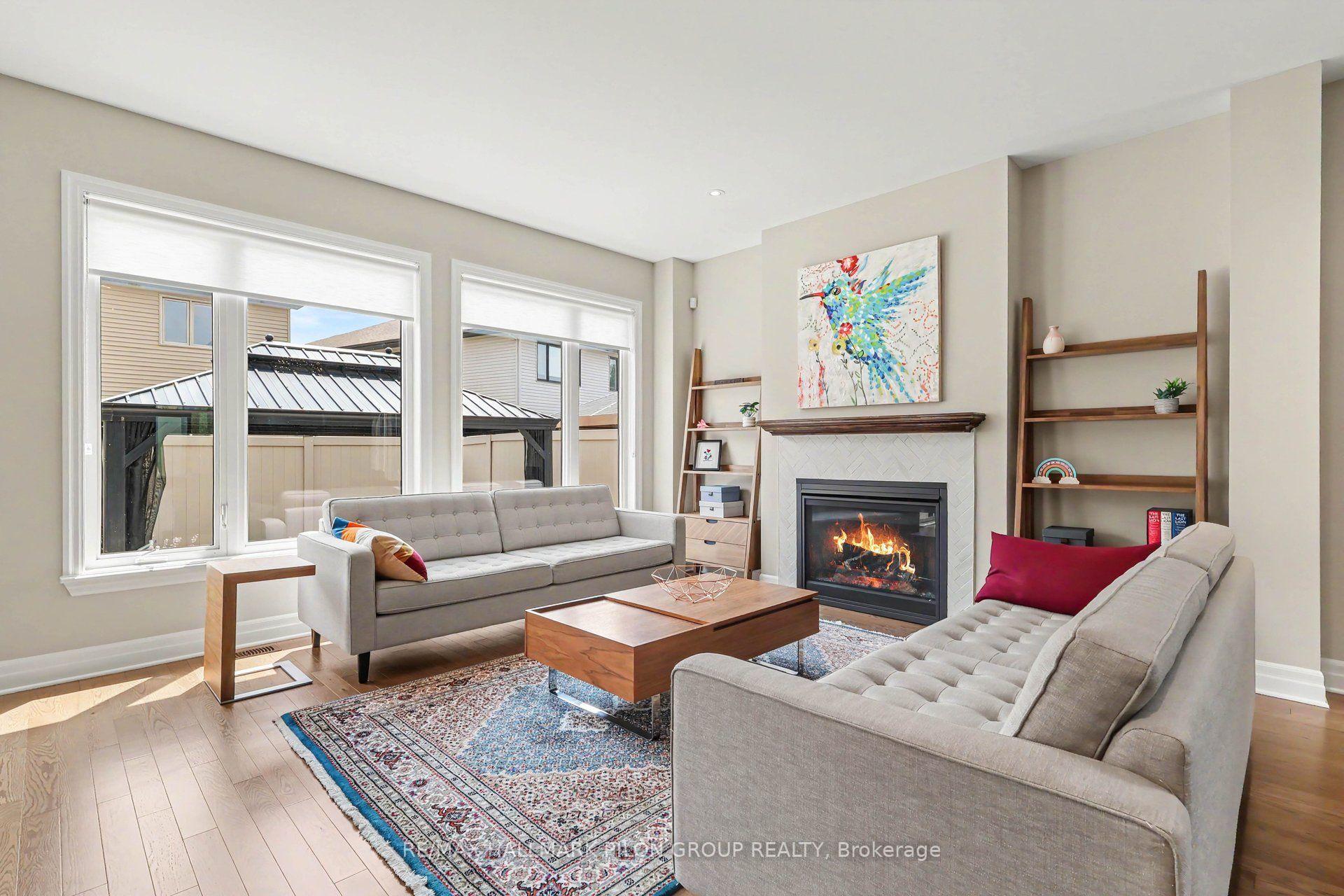 Photo 3 of 260 Shinleaf Crescent, Ottawa, Mer Bleue/Bradley Estates/Anderson Park — HOMEH