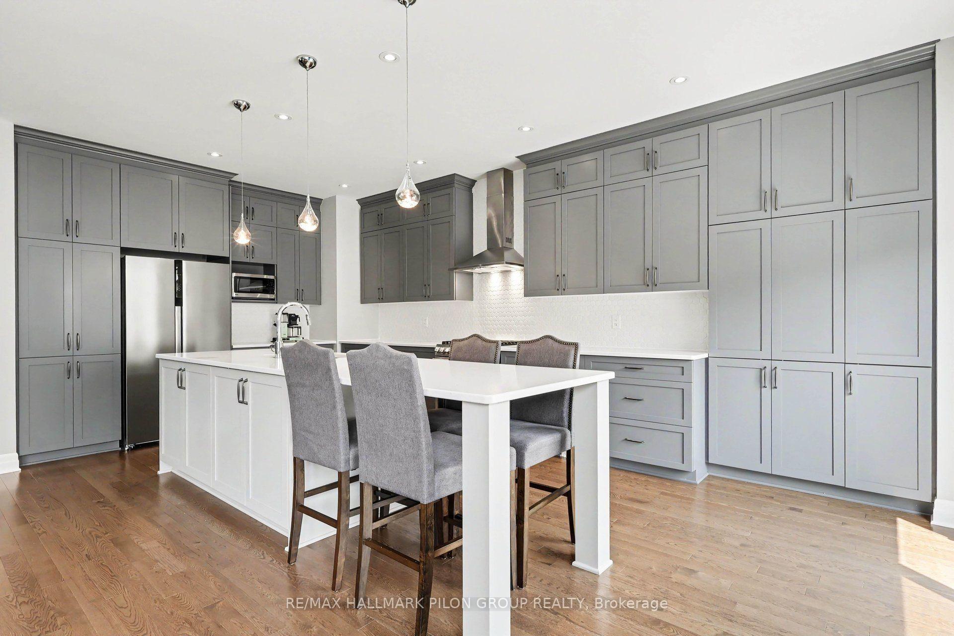 Photo 5 of 260 Shinleaf Crescent, Ottawa, Mer Bleue/Bradley Estates/Anderson Park — HOMEH