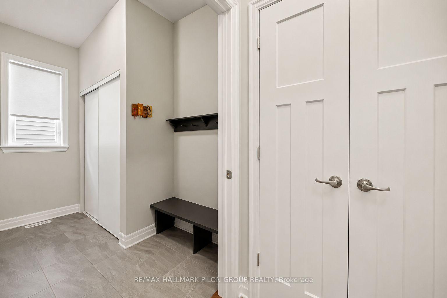 Photo 13 of 260 Shinleaf Crescent, Ottawa, Mer Bleue/Bradley Estates/Anderson Park — HOMEH