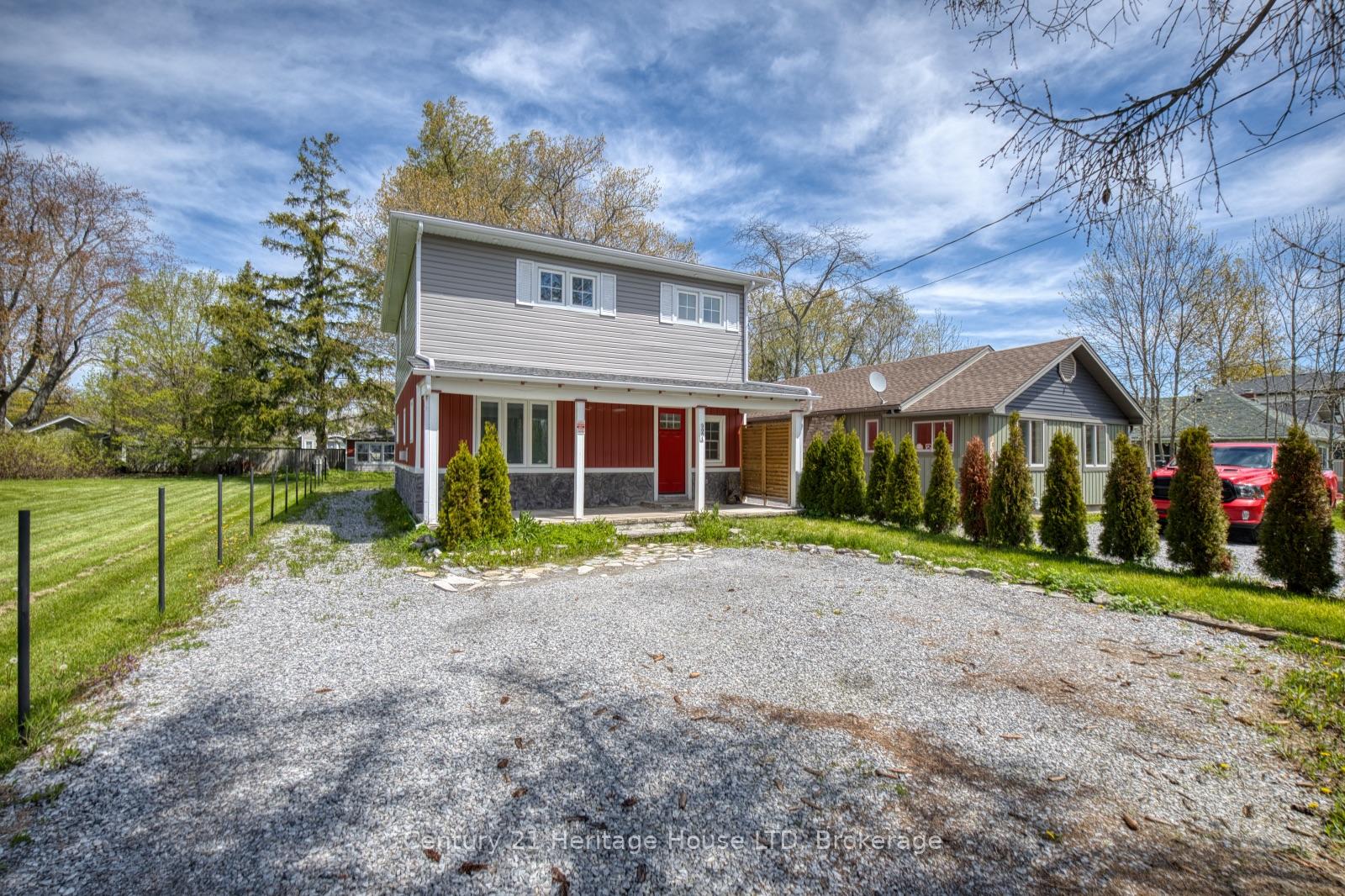 Front of 3054 Thunder Bay Road