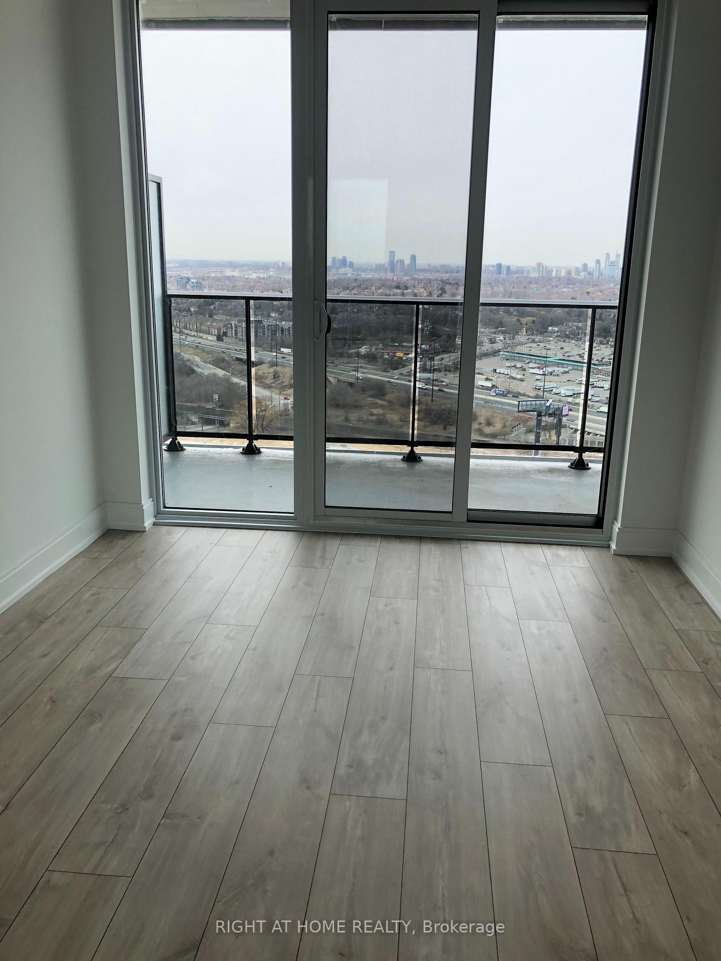 Photo 8 of Unit 3201, 70 Annie Craig Drive, Etobicoke, Mimico — HOMEH