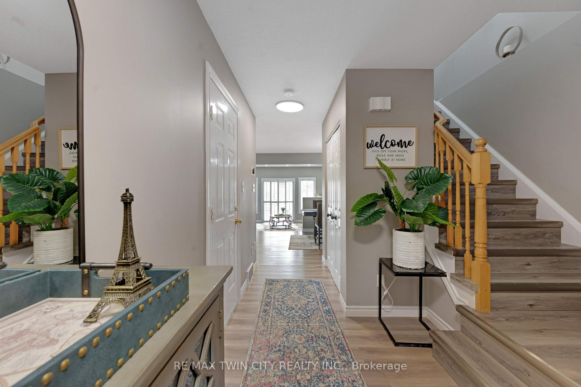 Photo 5 of 135 Cotton Grass Street, Kitchener, Larentian West — HOMEH