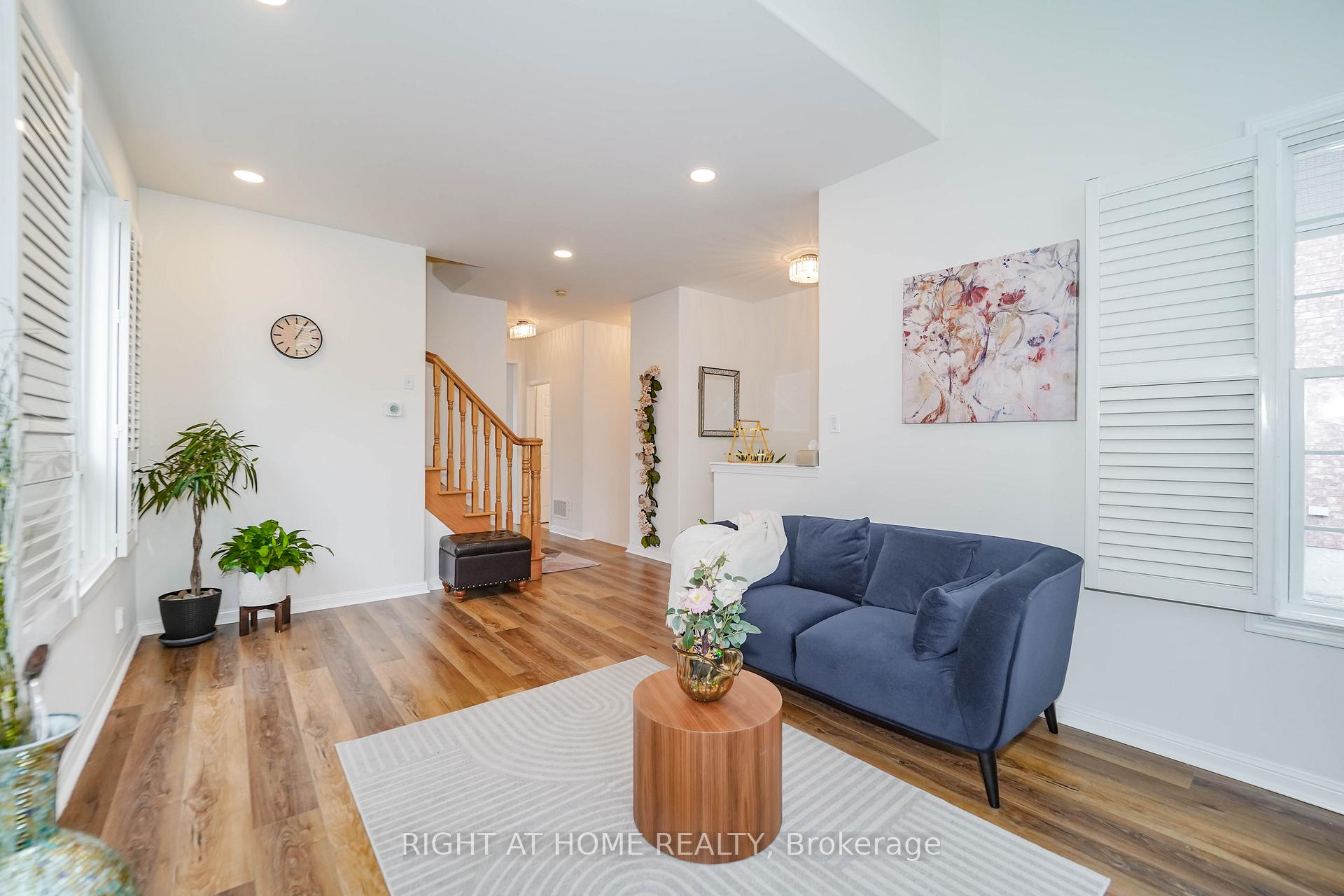 Photo 8 of 180 Raponi Circle, Scarborough, Rouge — HOMEH