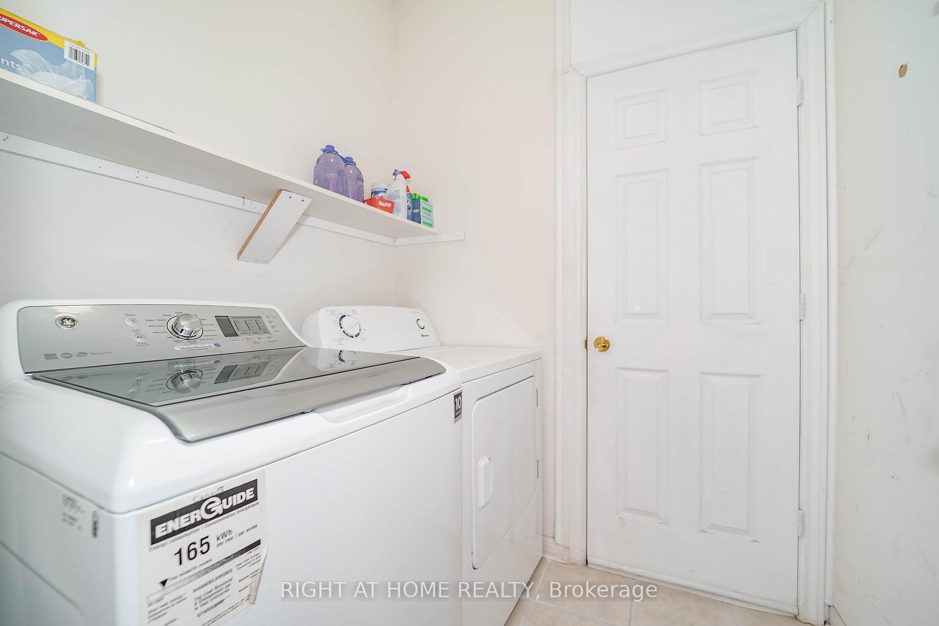Photo 10 of 180 Raponi Circle, Scarborough, Rouge — HOMEH