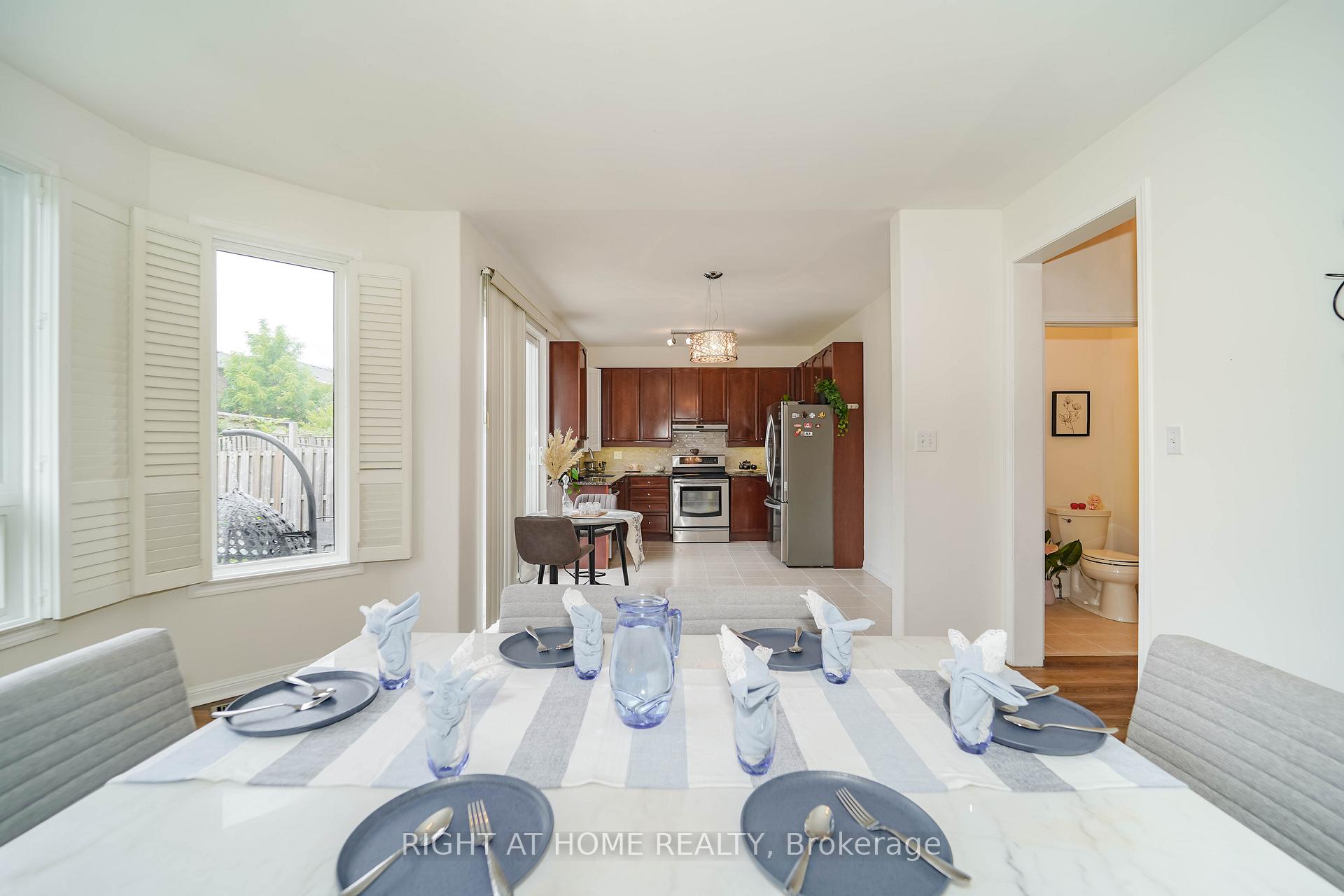 Photo 16 of 180 Raponi Circle, Scarborough, Rouge — HOMEH