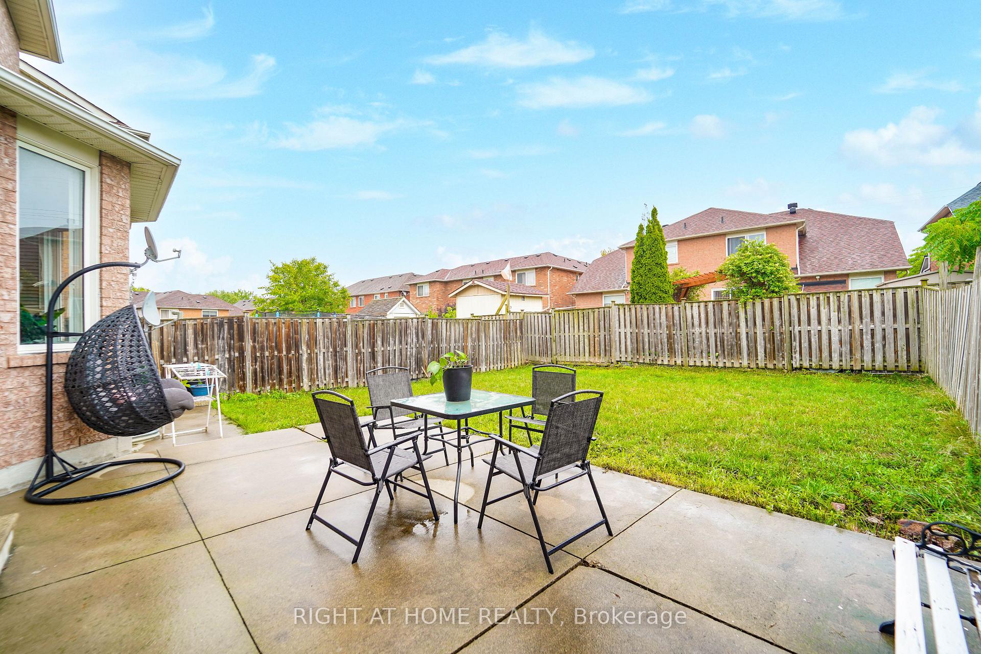 Photo 47 of 180 Raponi Circle, Scarborough, Rouge — HOMEH