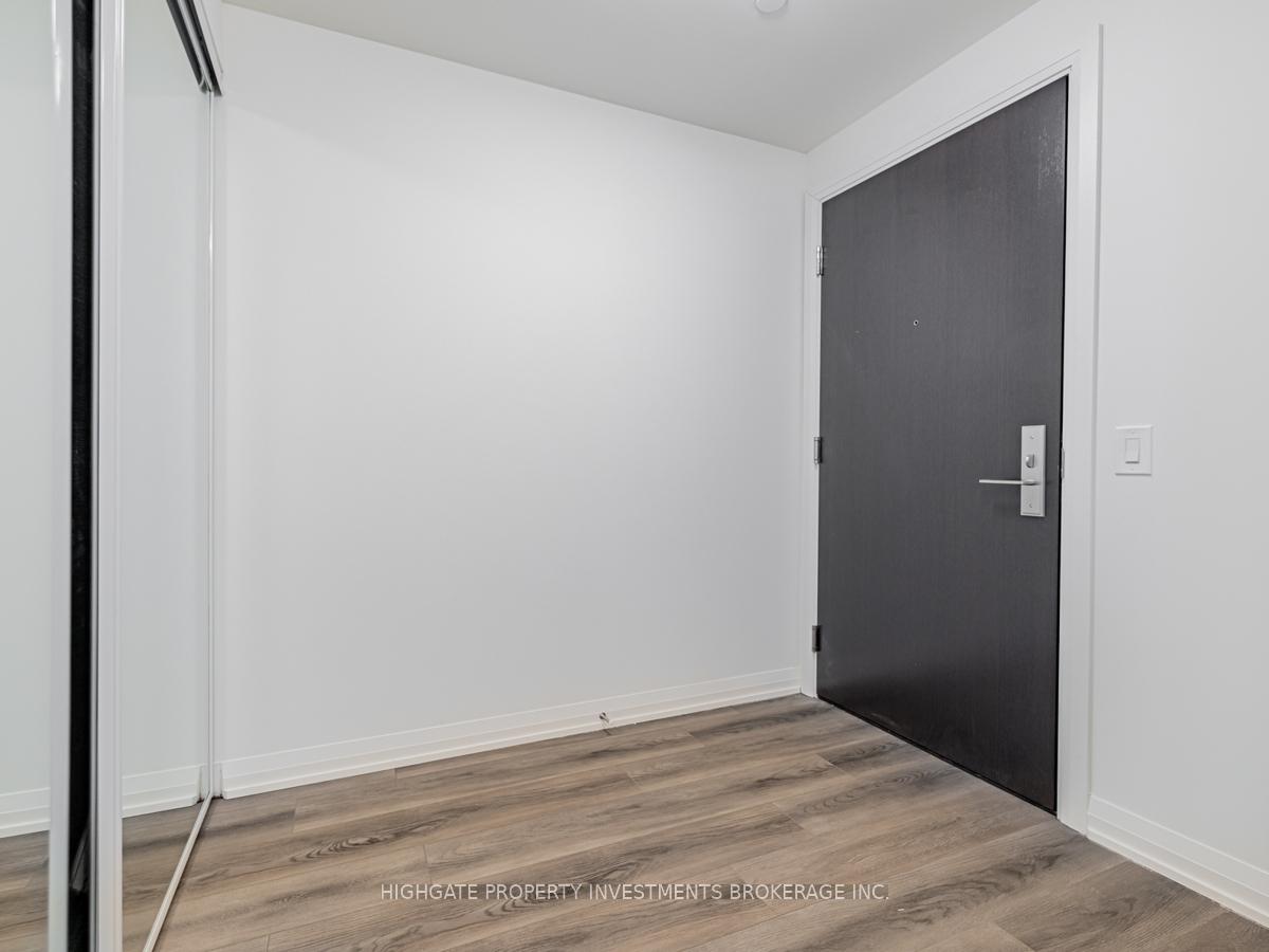 Photo 2 of Unit 1615, 9000 Jane Street, Vaughan, Vellore Village — HOMEH