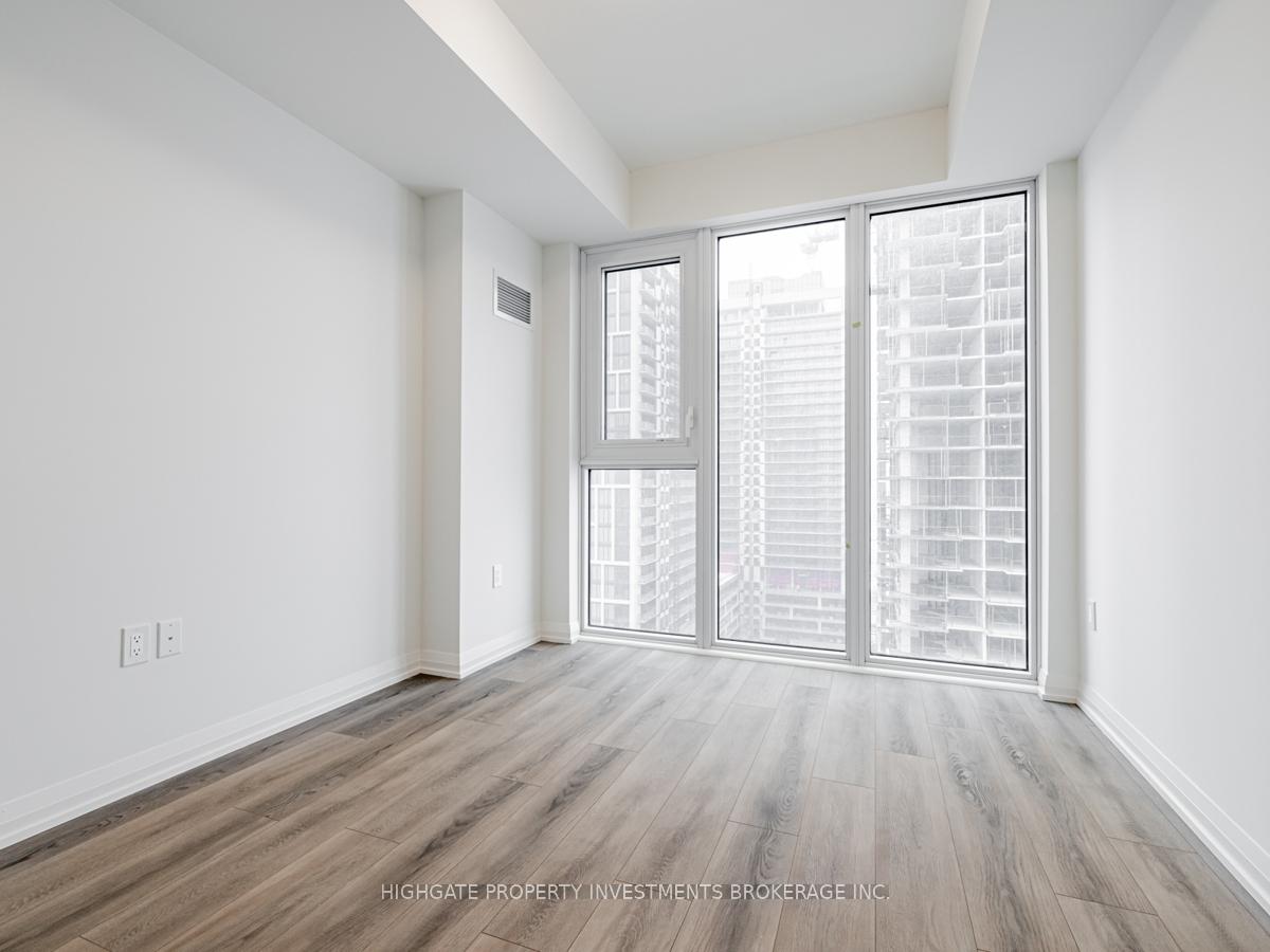Photo 10 of Unit 1615, 9000 Jane Street, Vaughan, Vellore Village — HOMEH