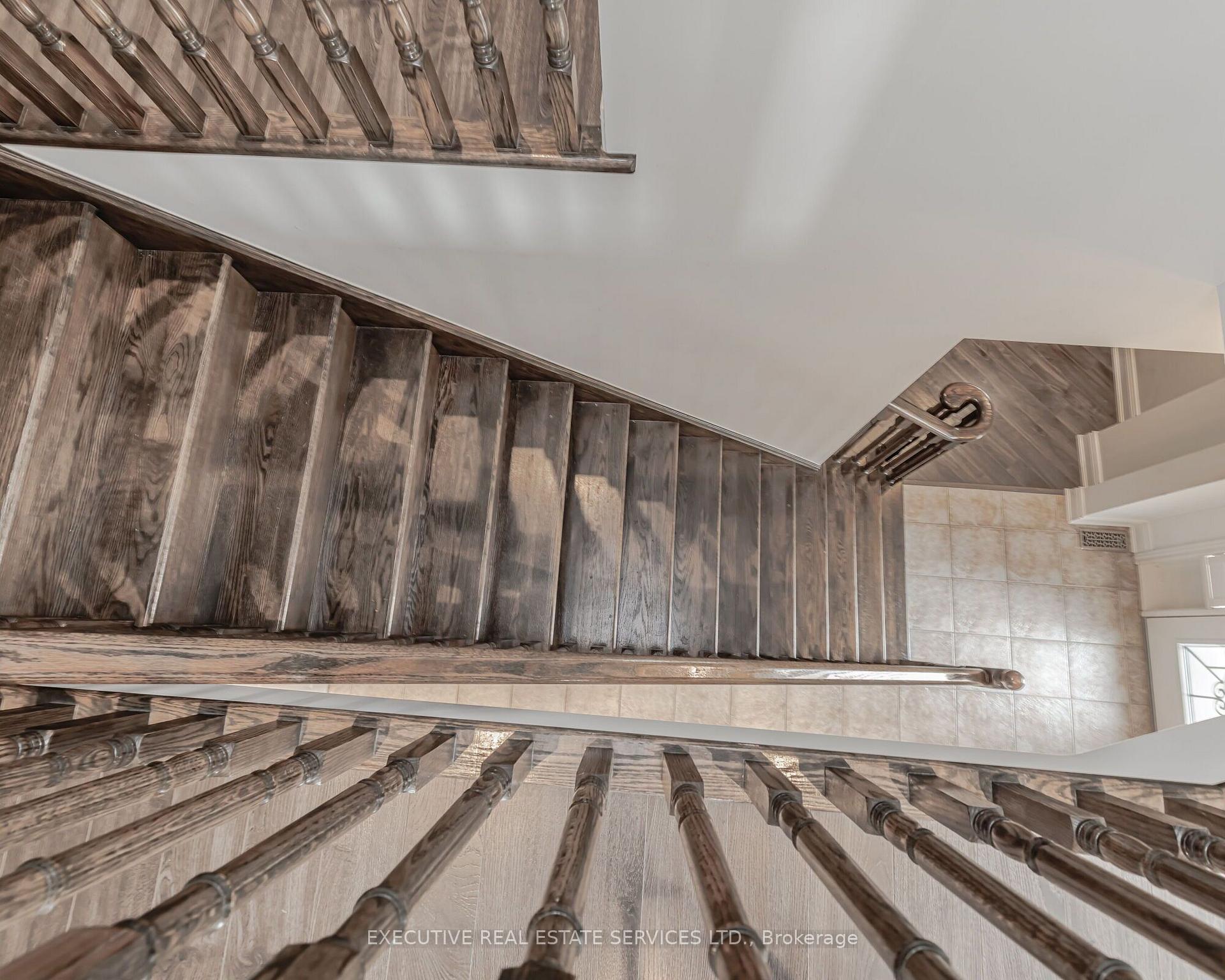 Photo 15 of 2 Nectarlane Avenue, Caledon, Rural Caledon — HOMEH